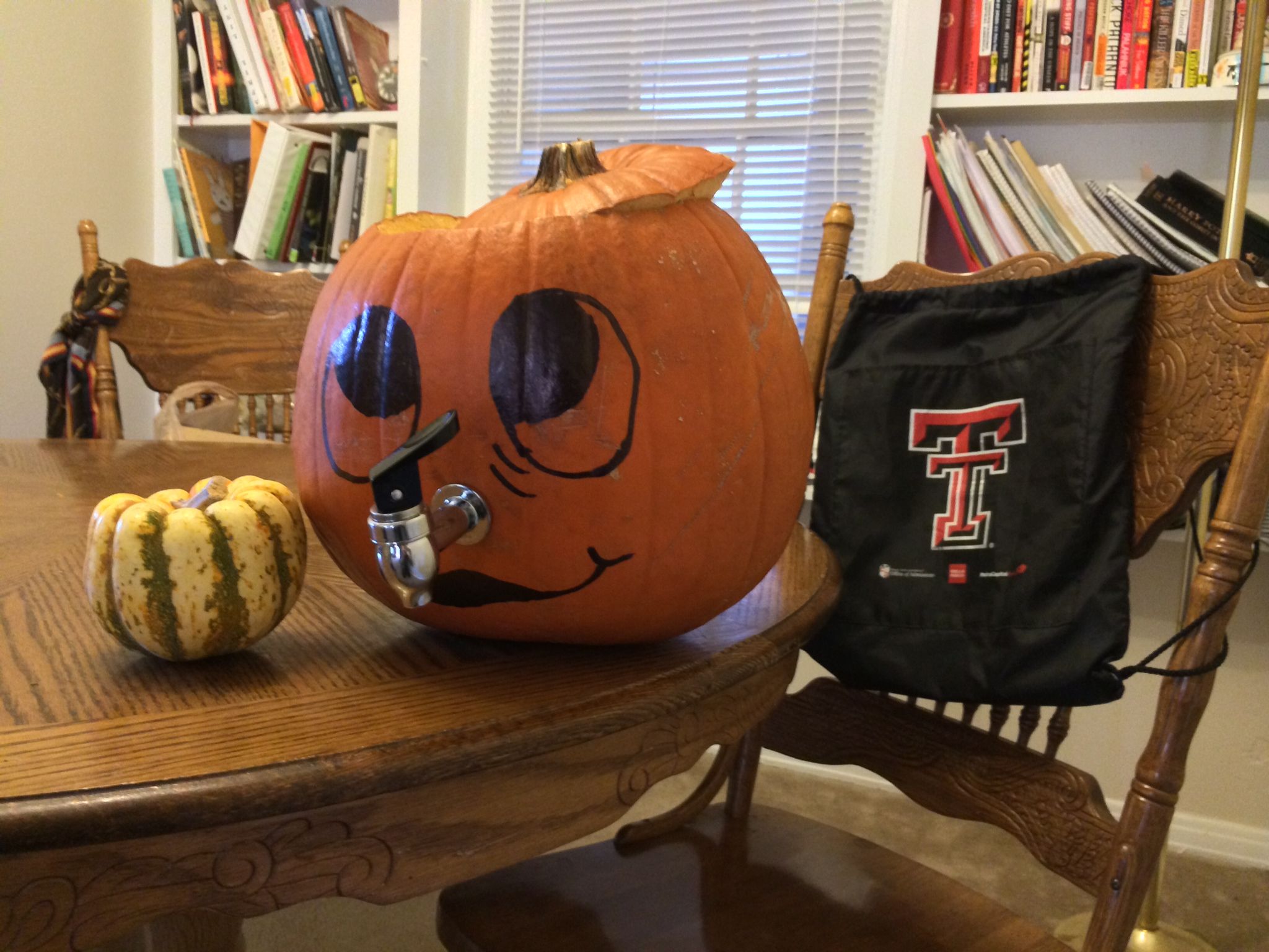 Make a Halloween Pumpkin Punch Bowl