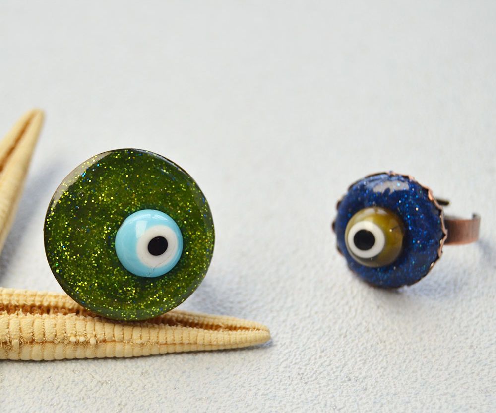 Easy Halloween Jewelry Crafts for Kids: Evil Eye Ball Ring