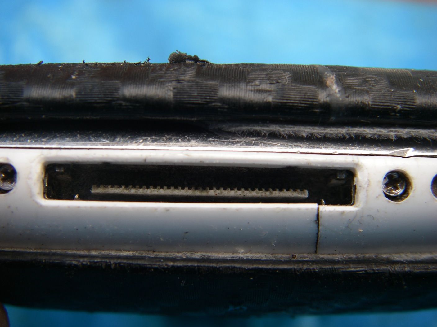 Iphone- Broken Charger Socket Repair Bodge.