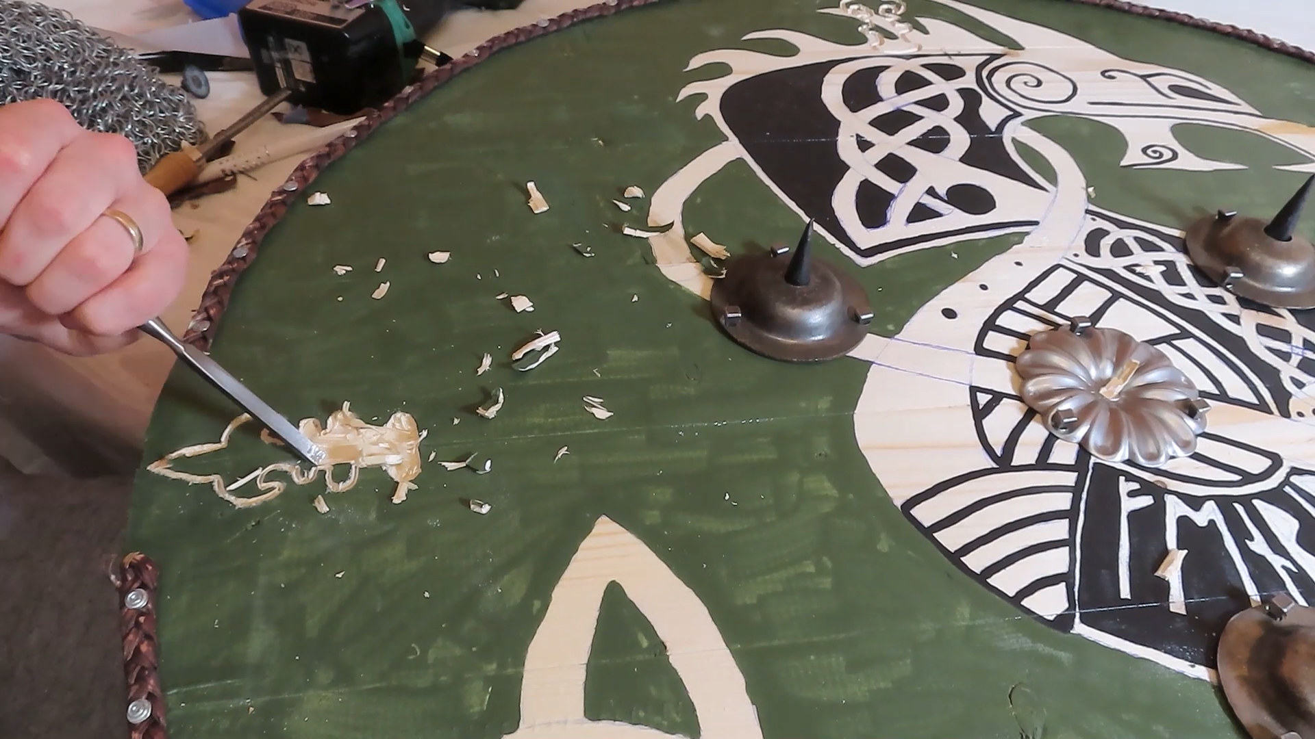 Awesome Wooden Viking Shield! Cool Viking Shield Design! : 6 Steps ...