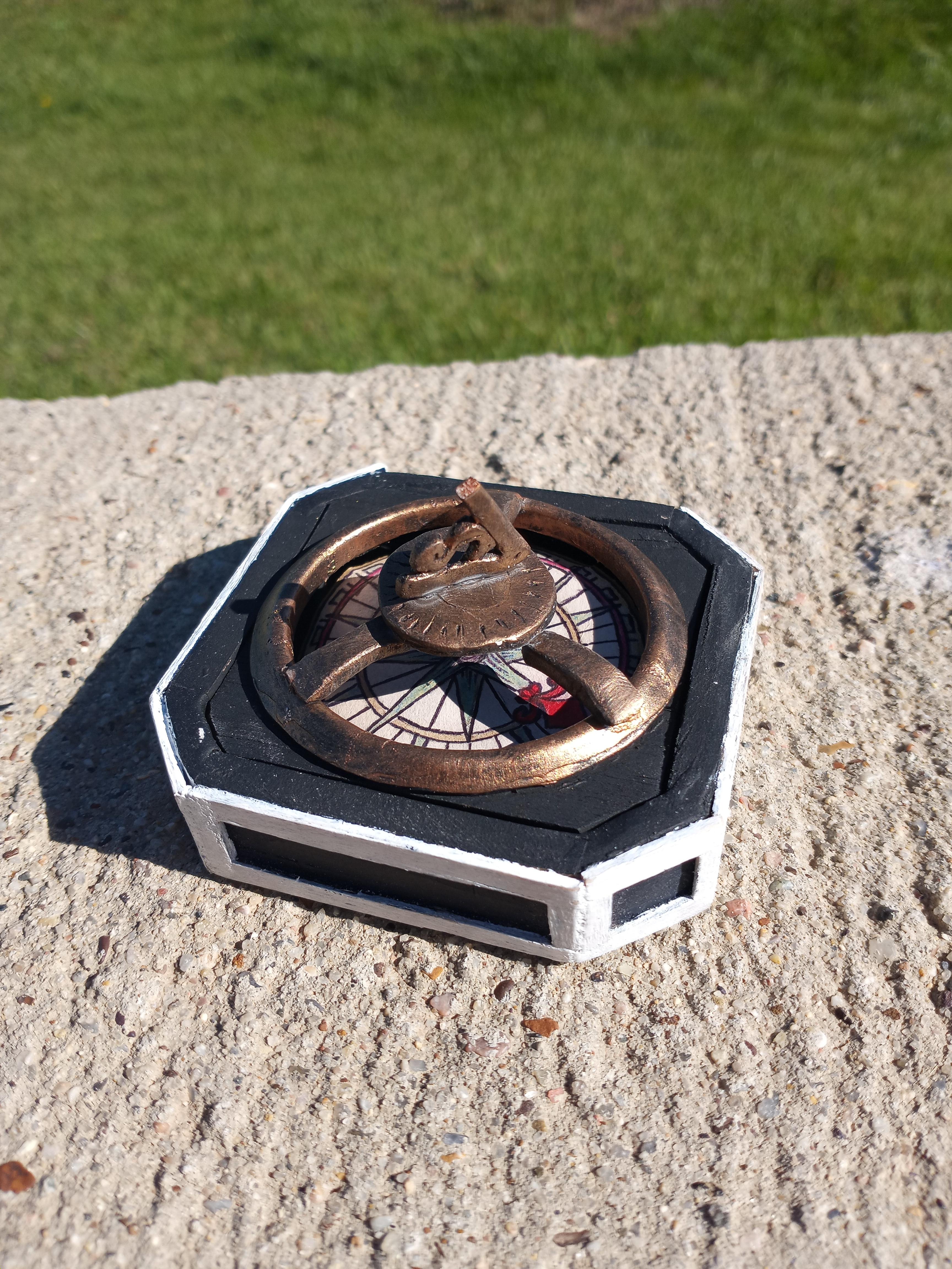 The Compass That Doesn't Point North 10 Steps (with Pictures