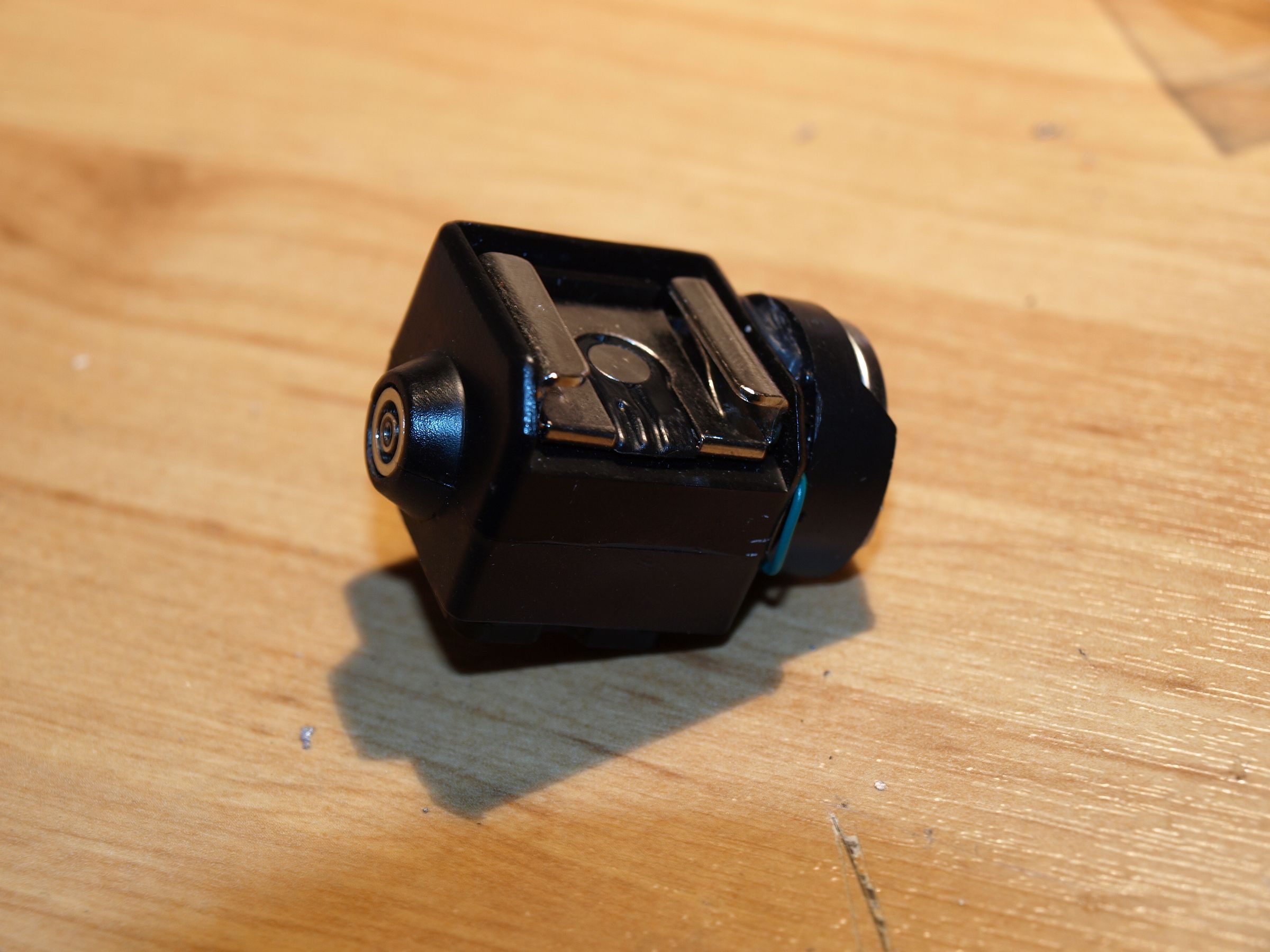 Use old flashes on new DSLR cameras.