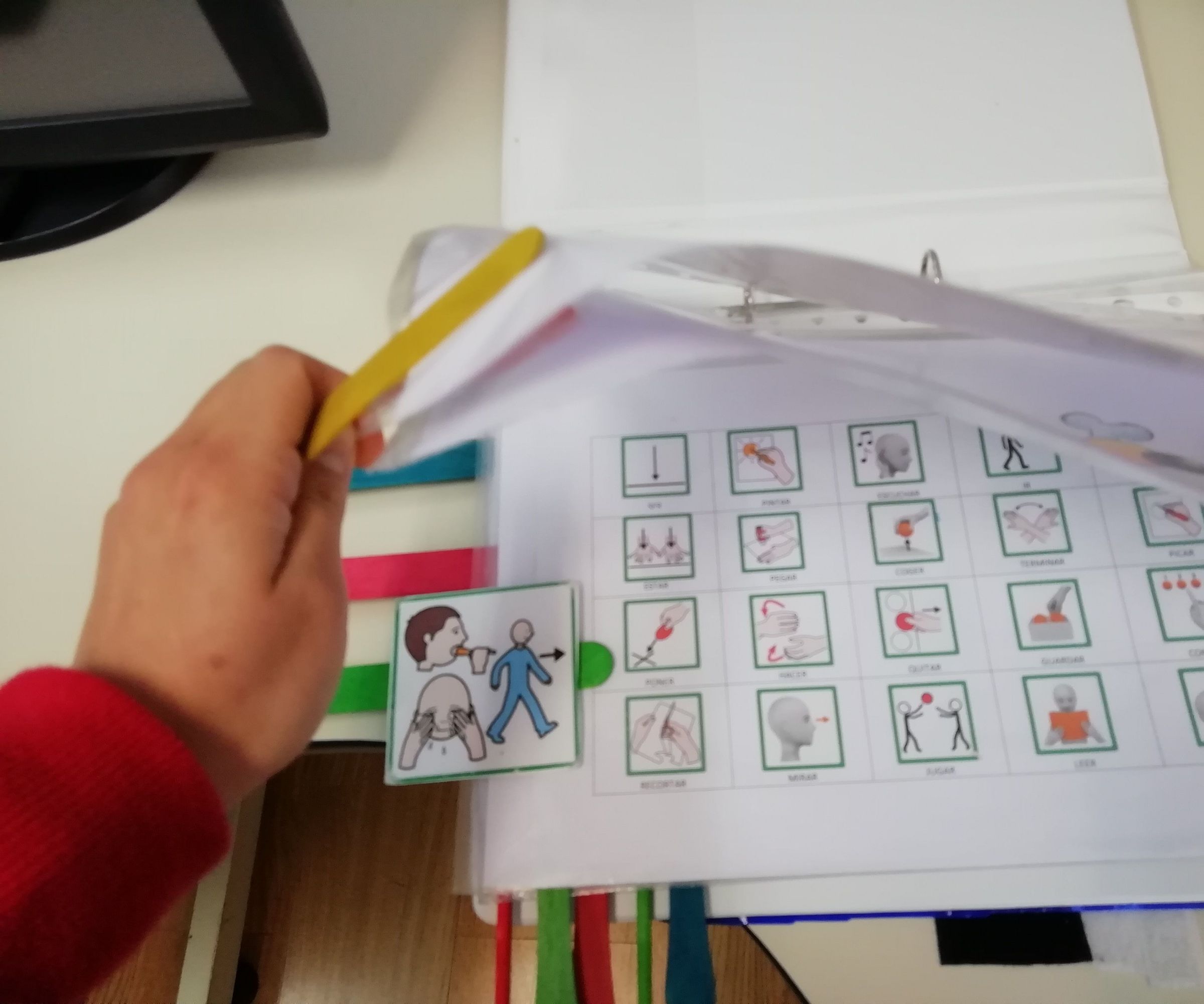 Comunicador Con Adaptación Para Pasar Páginas