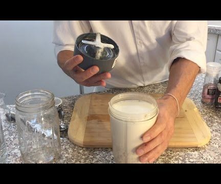 How to Make Almond Milk 