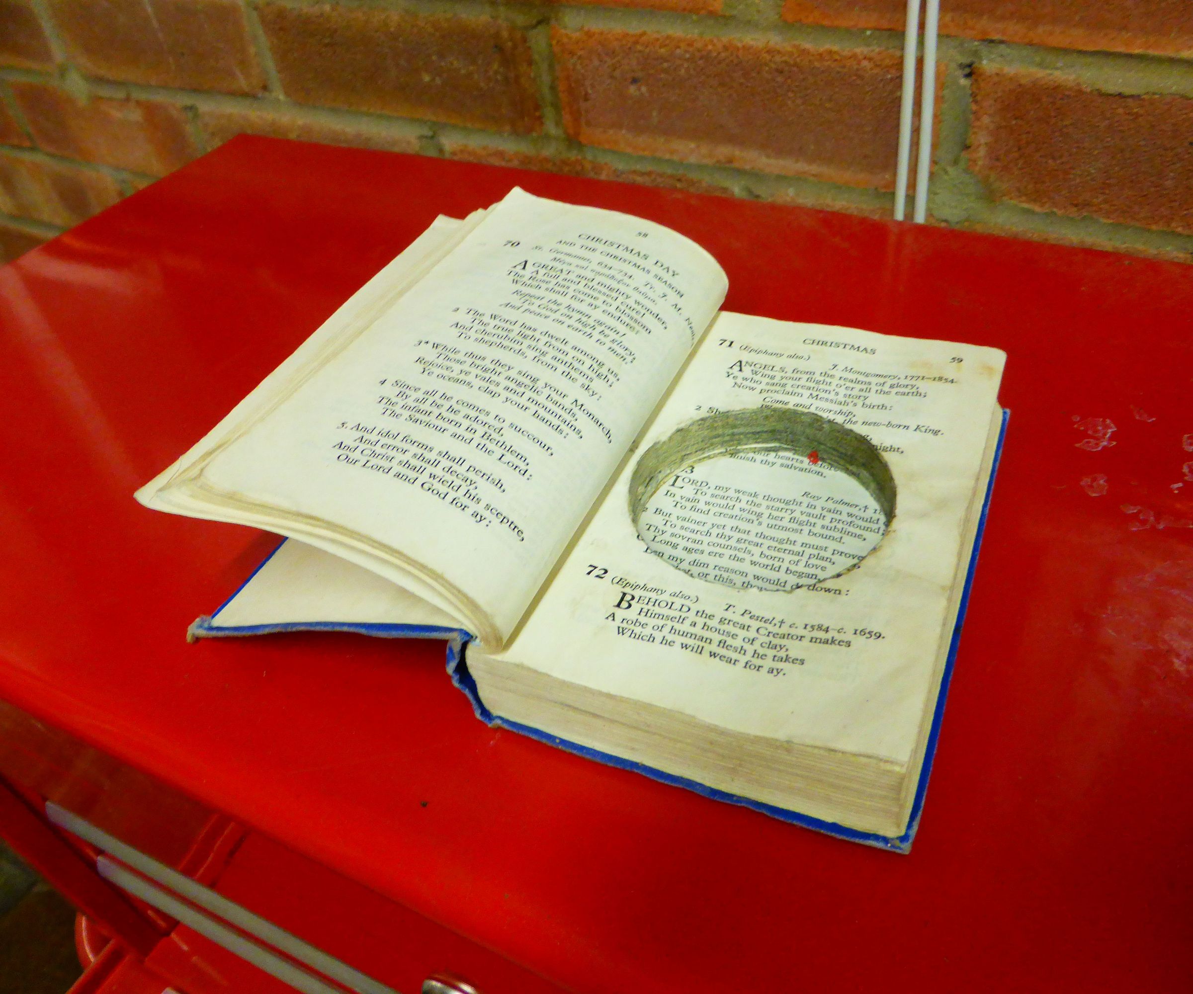 Quick and Easy Book Safe/geocache Container