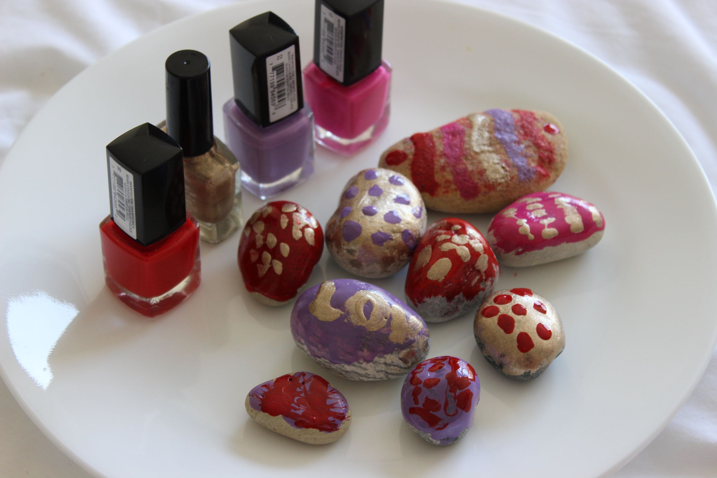 Nail Varnish Stone Painting 4 Steps Instructables