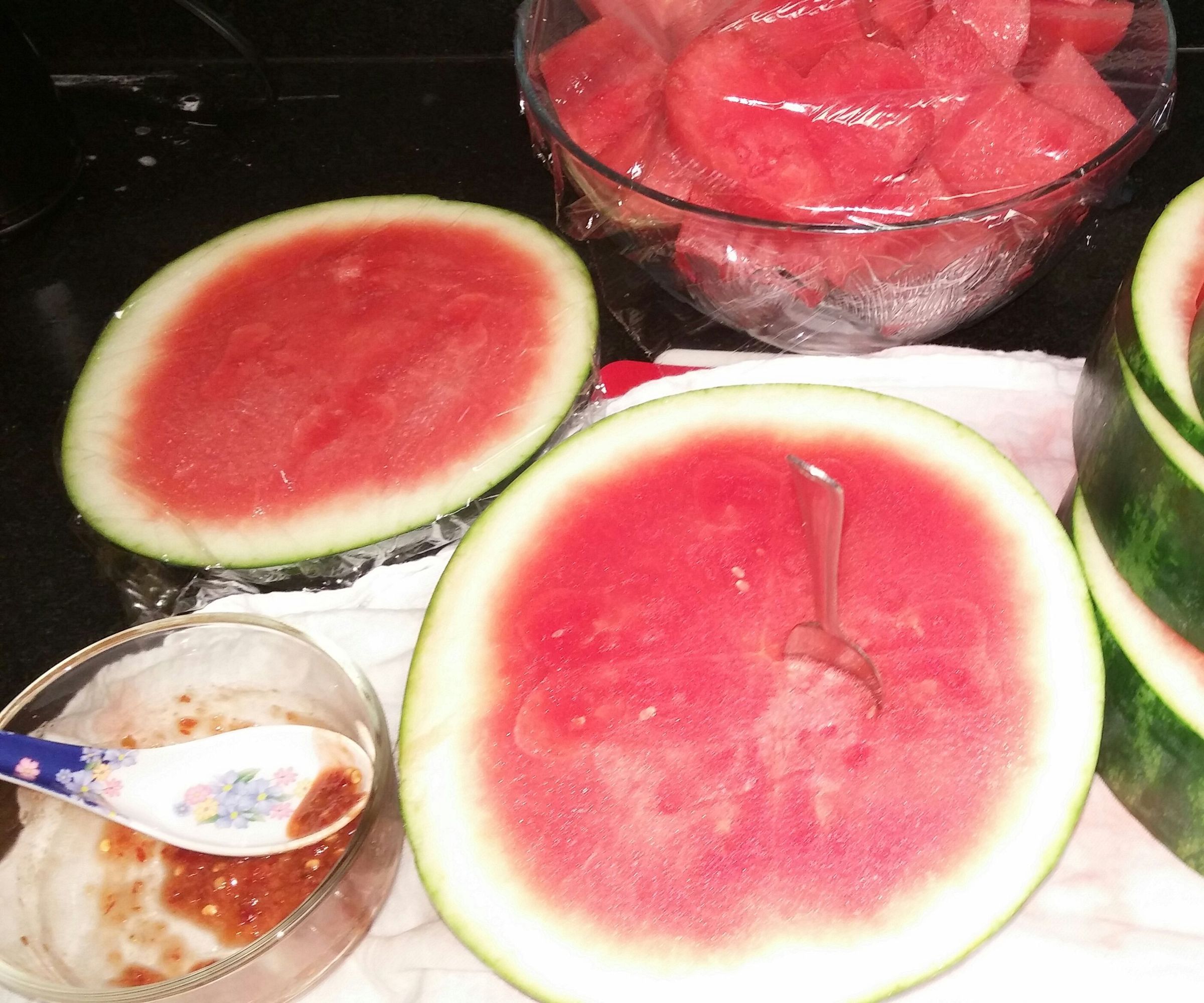 Quick and Mess-free Way to Cut Watermelon