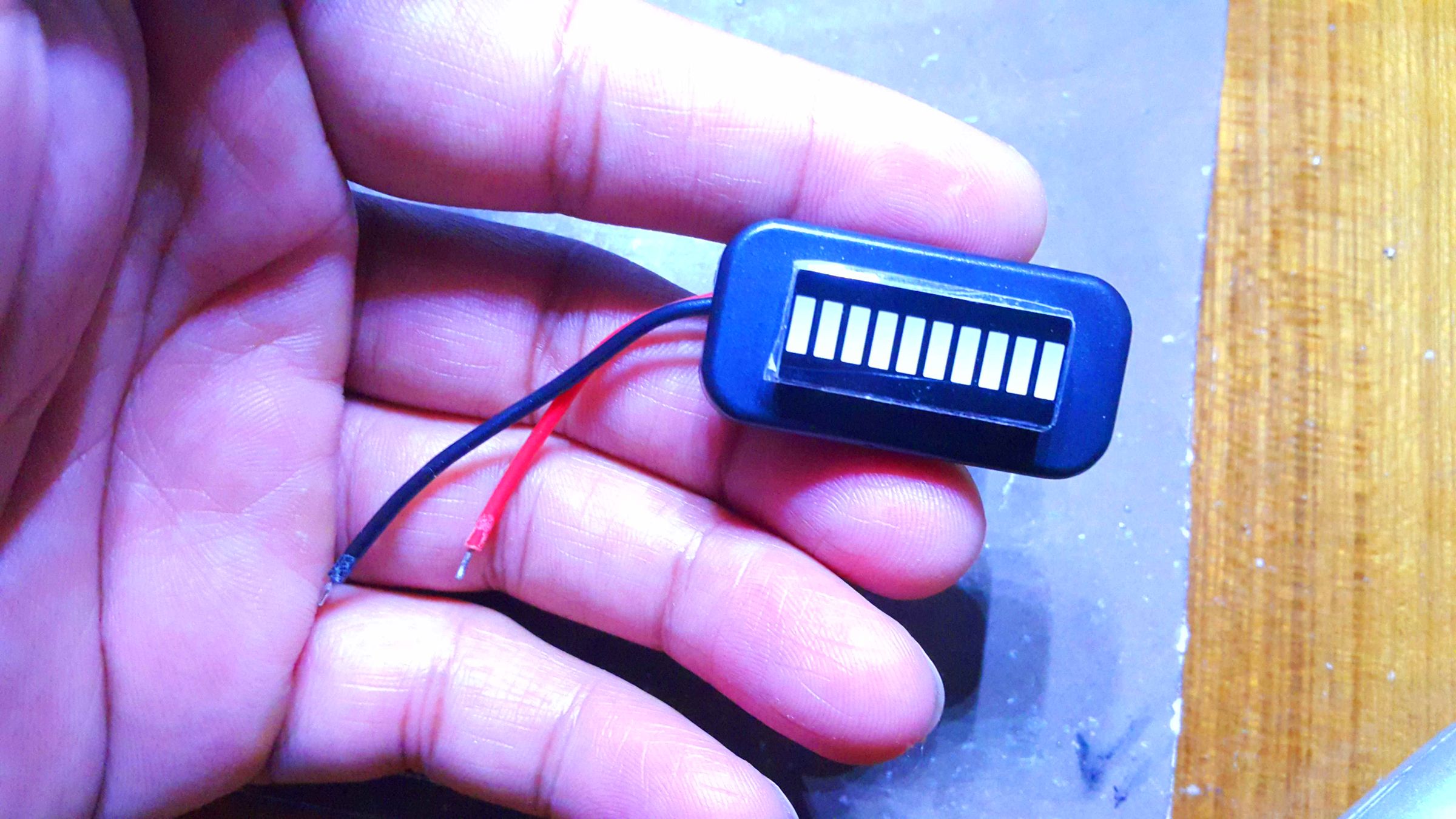 Setting a Battery Level Meter. 4 Steps (with Pictures) Instructables