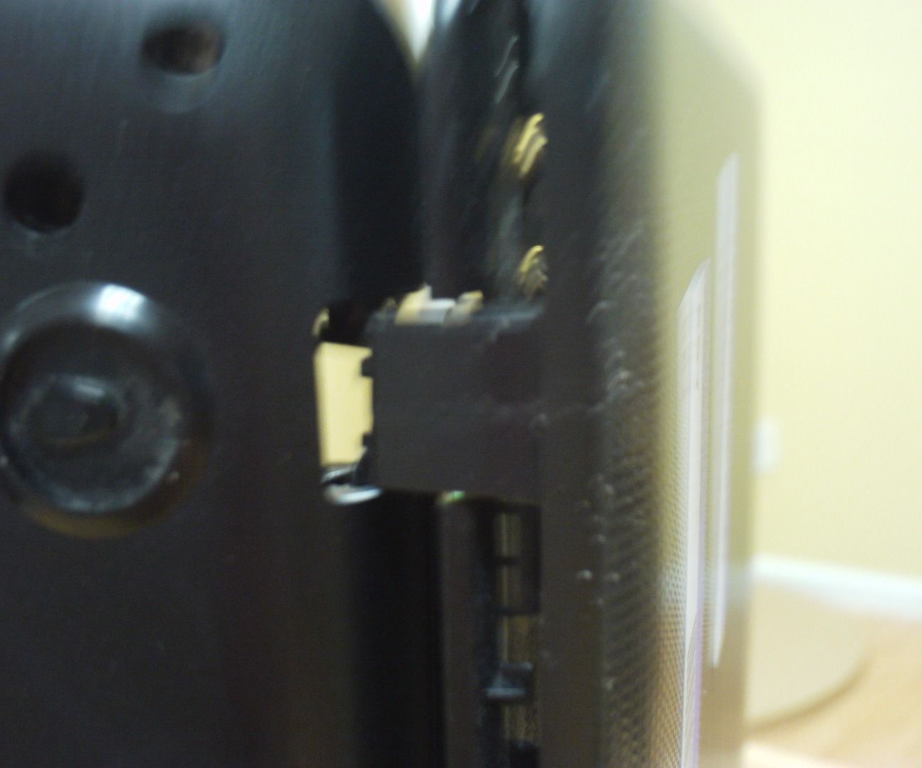 Repair a Broken Toshiba Laptop Hinge