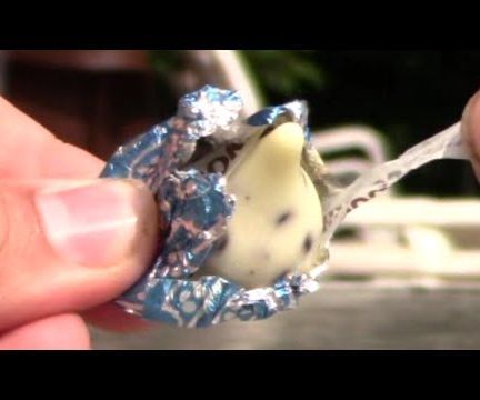 How to Open a Hershey's Kiss The Right Way 