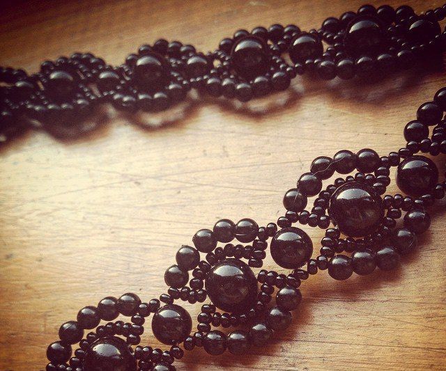 Tutorial: Vintage Beaded Bracelet