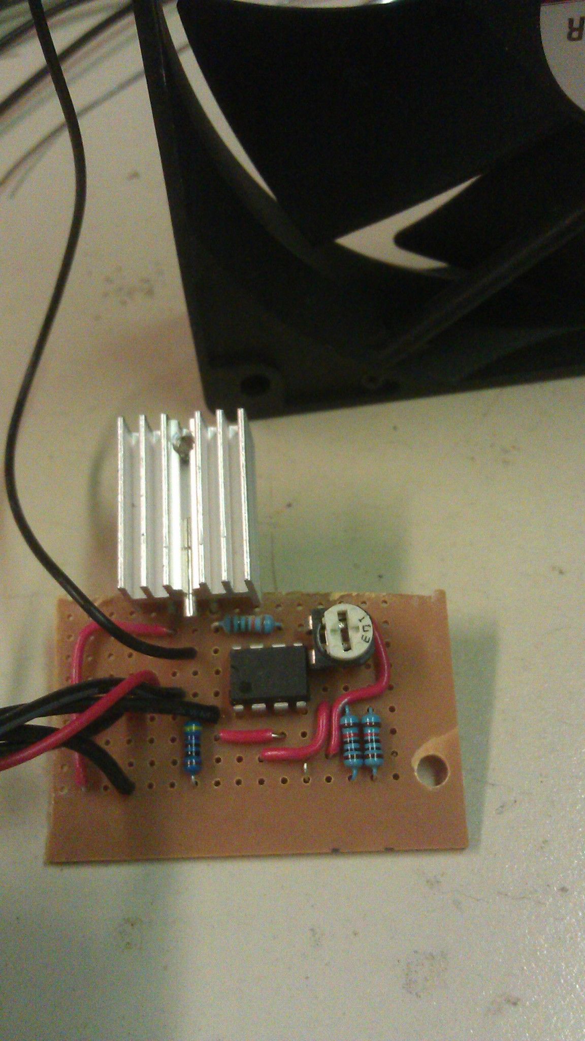 12V Fan Controlled by Temperature