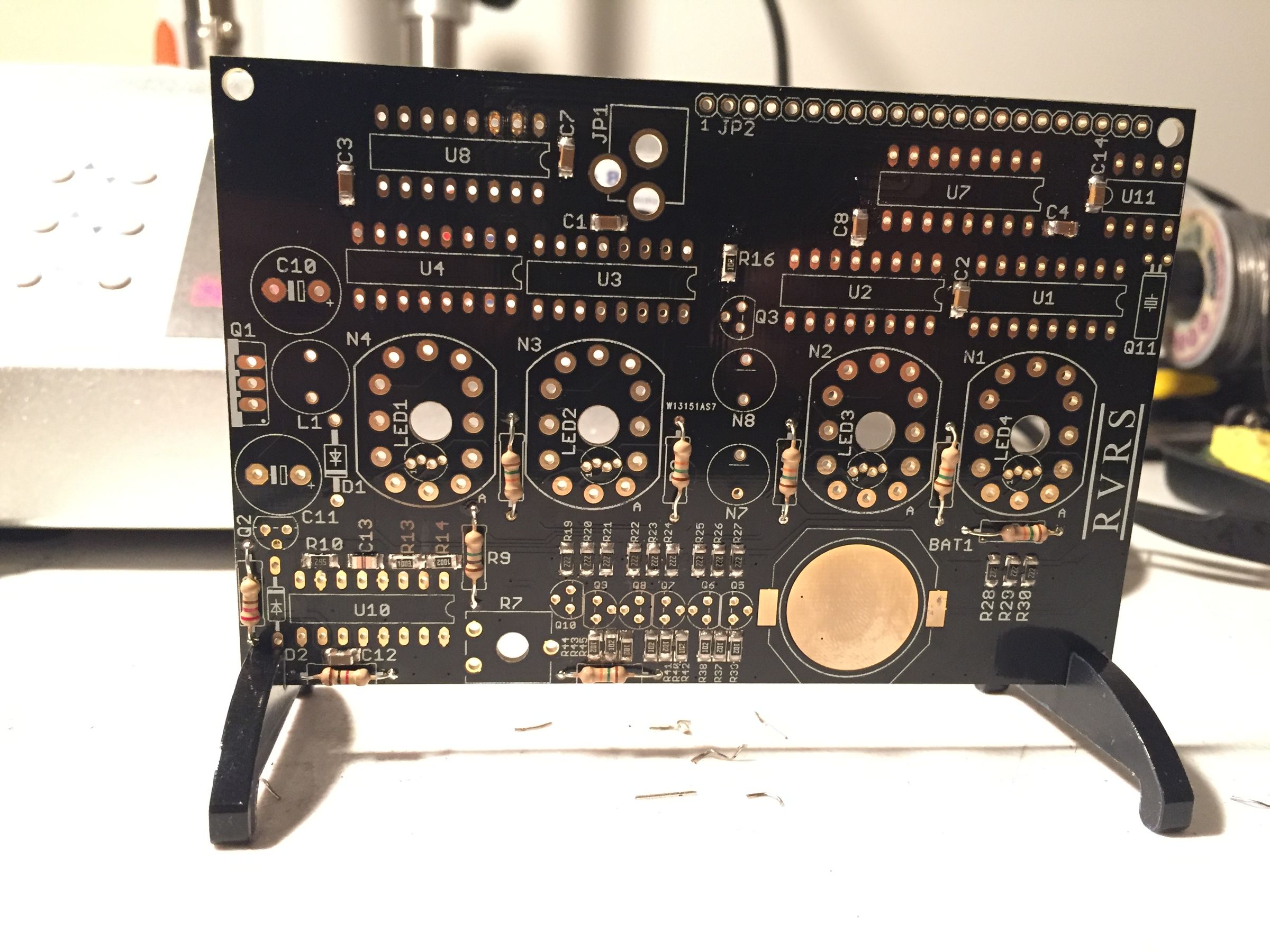 Raspberry Pi OSMC Retropie Nixie Clock, Within a Bluetooth Stereo