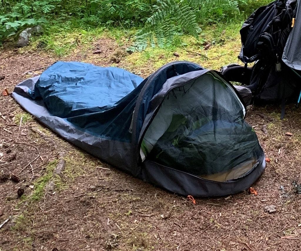 OR Alpine Bivy Sack Mod to Keep the Lid Open 5 Steps (with Pictures
