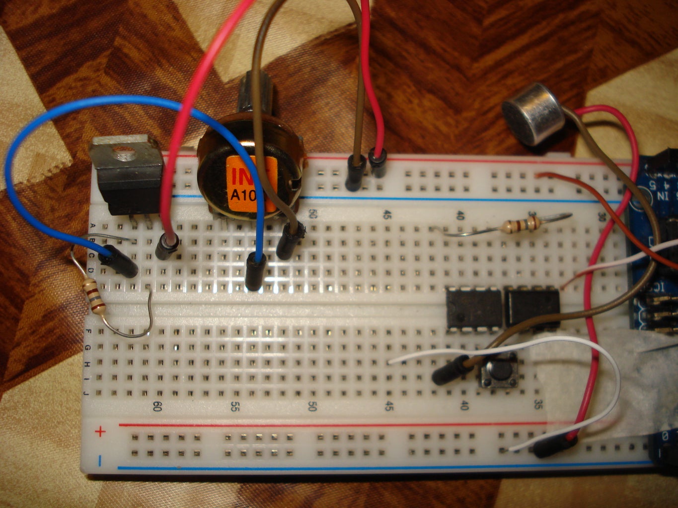 Versatile Voltage Regulator With LM317