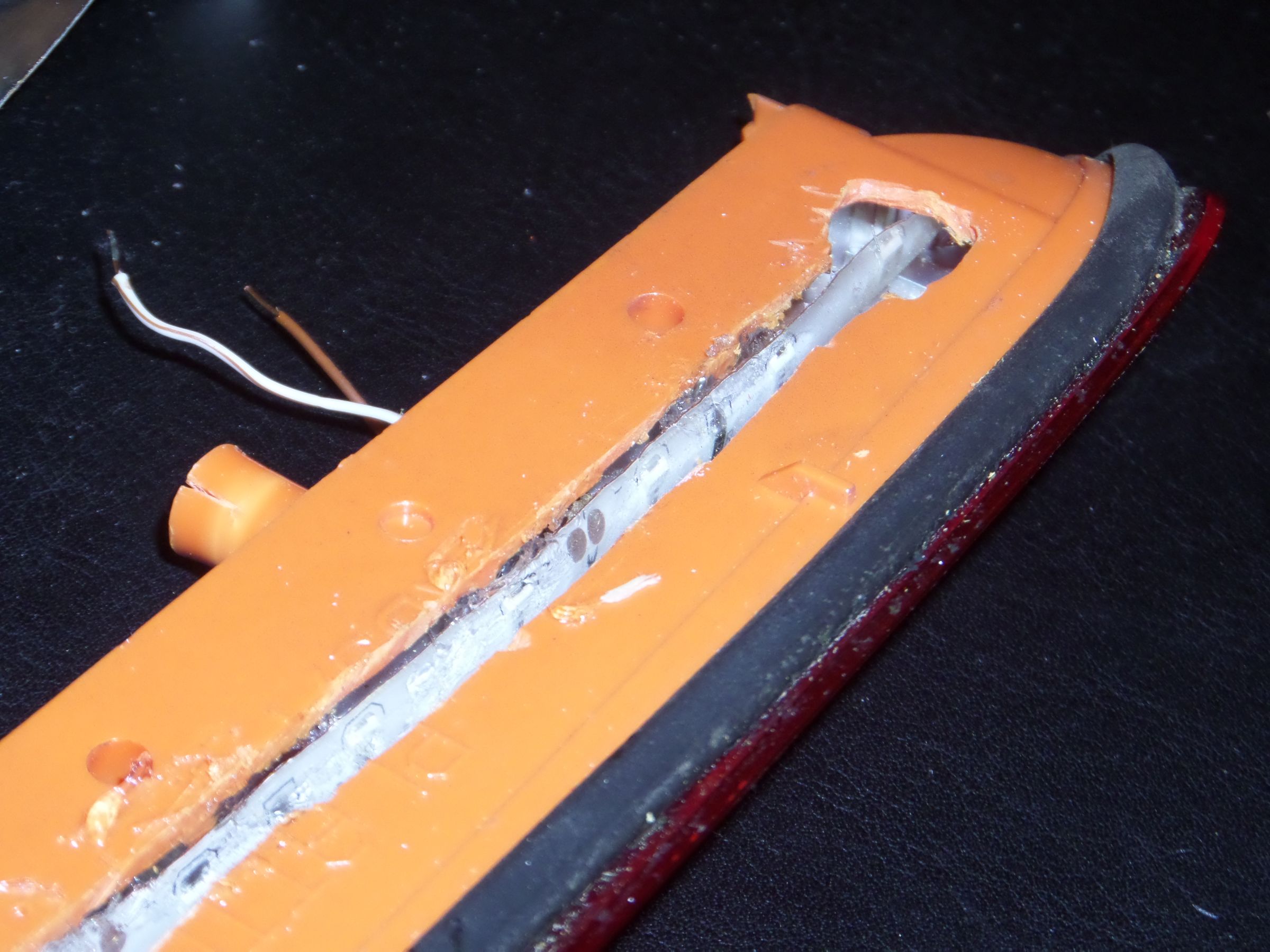 Car Brake Light Repair (LED Conversion) 4 Steps (with Pictures