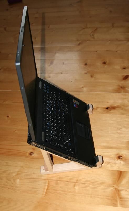 Laptop stand (based on IKEA brackets)