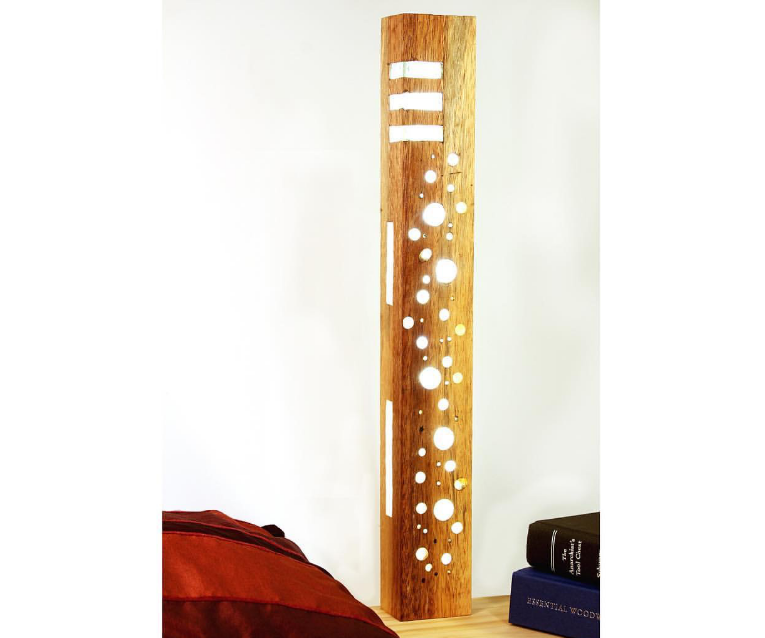 Make a Resin and LED Lamp With Handtools
