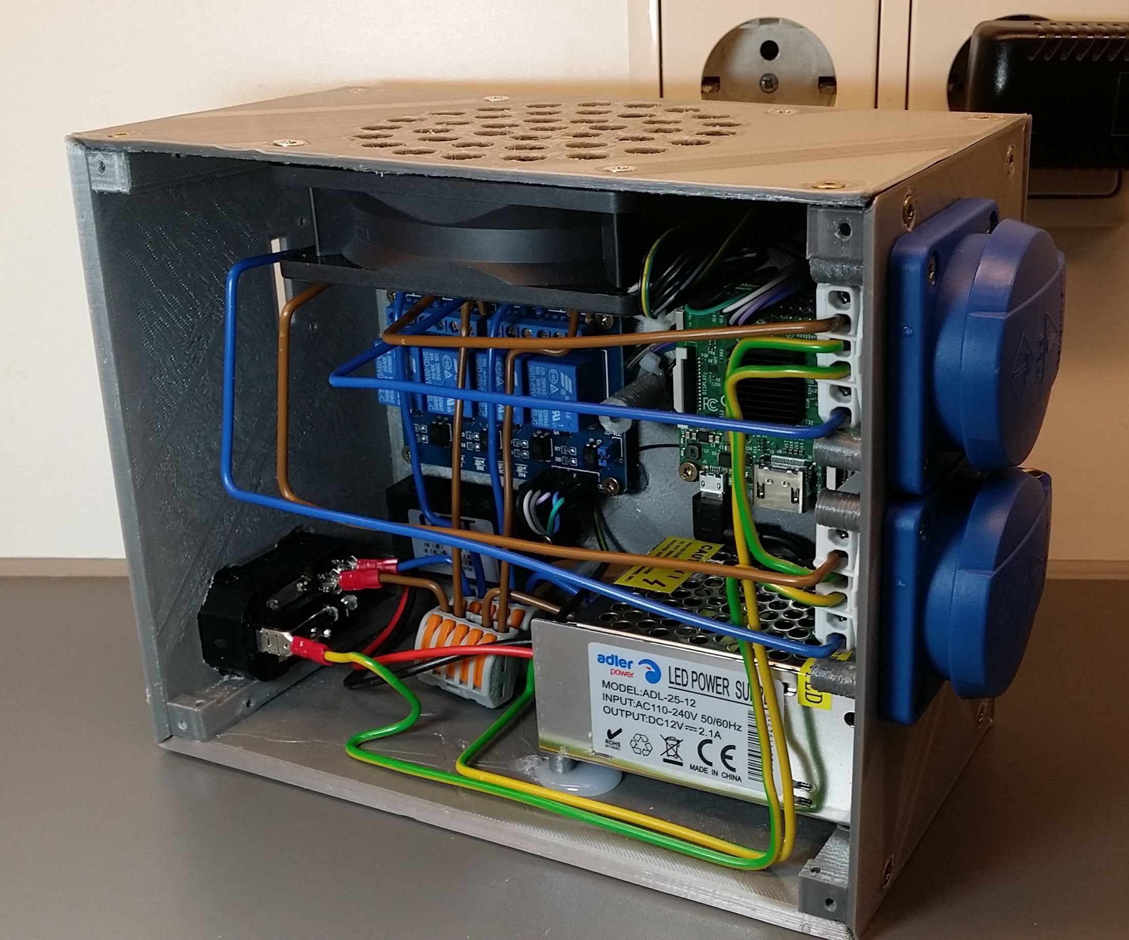 Dual 3D OctoPrint Server With Powerswitch