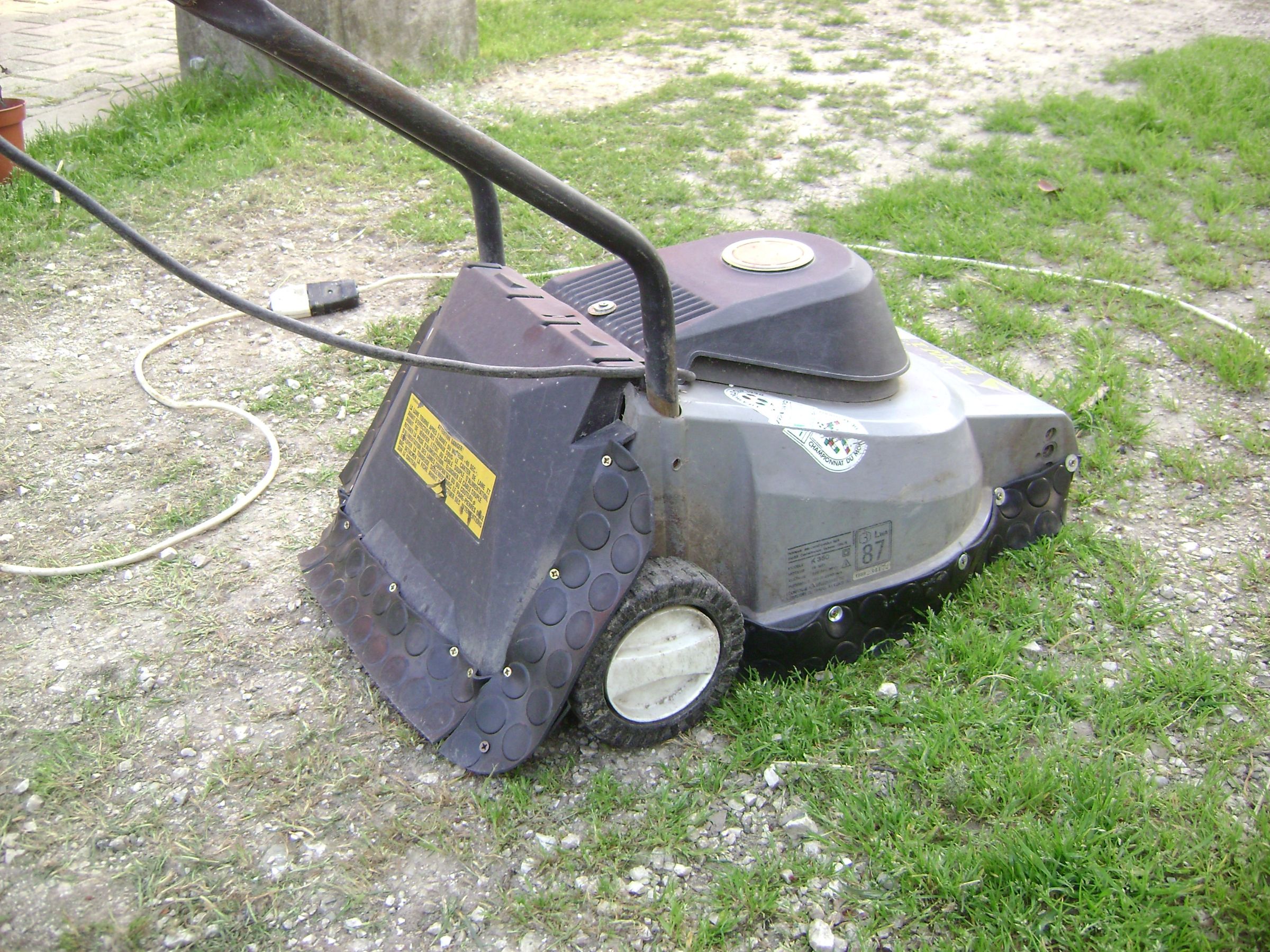 Lawnmover  Becomes  a Superficial Motorized Hoe