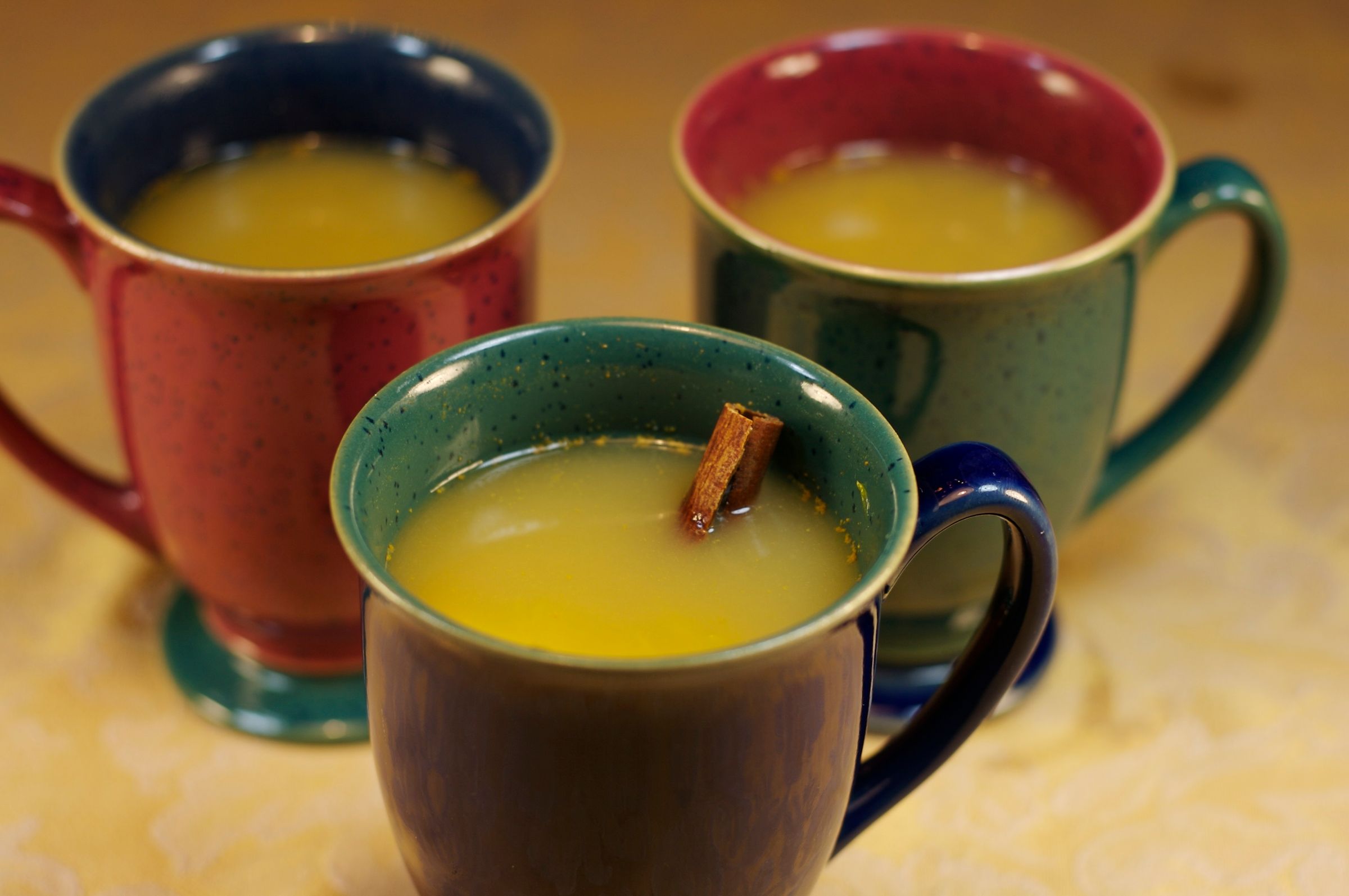 Hot Ginger-spiced Apple Cider 