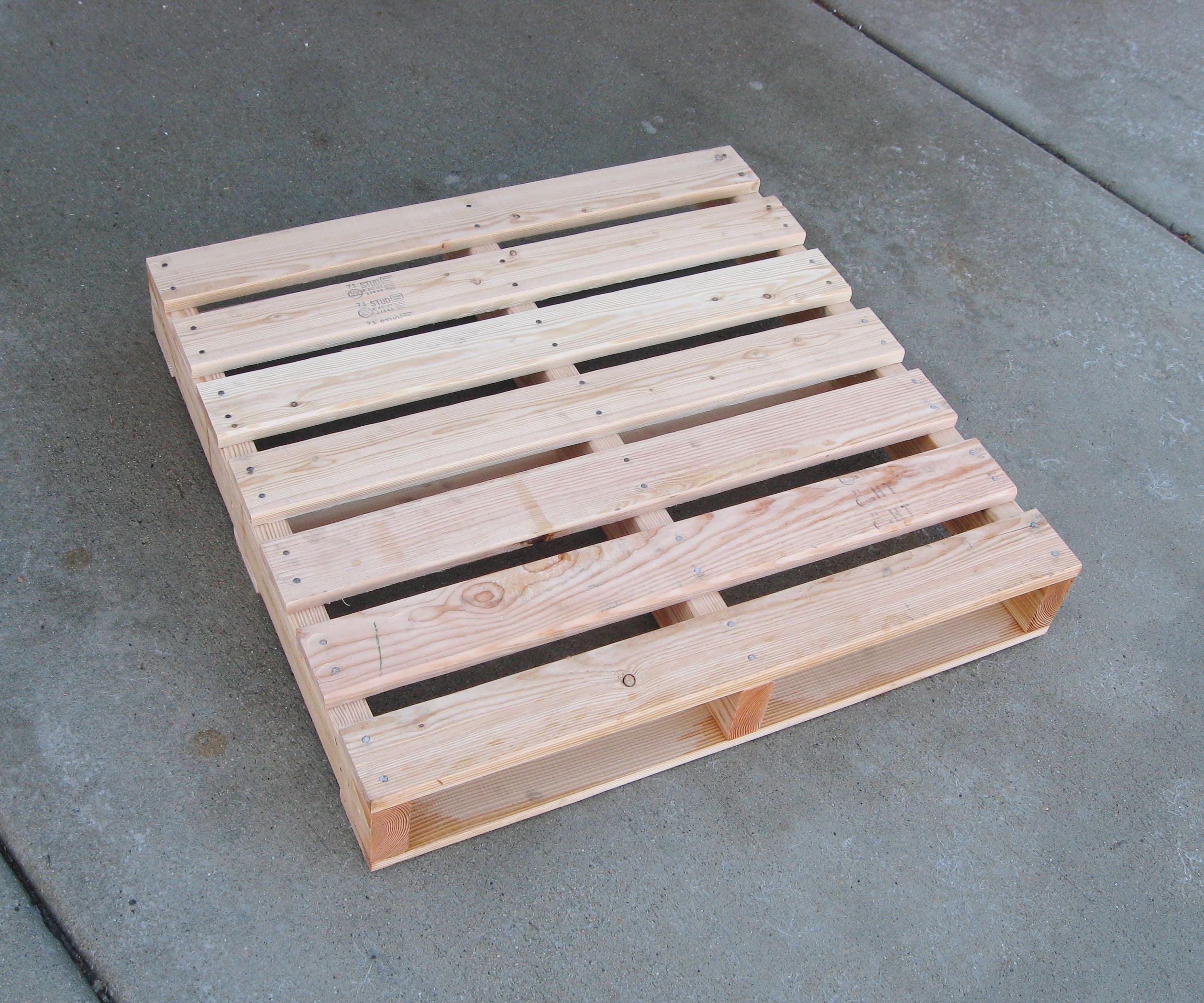 Make Your Own Pallet! : 8 Steps (with Pictures) - Instructables