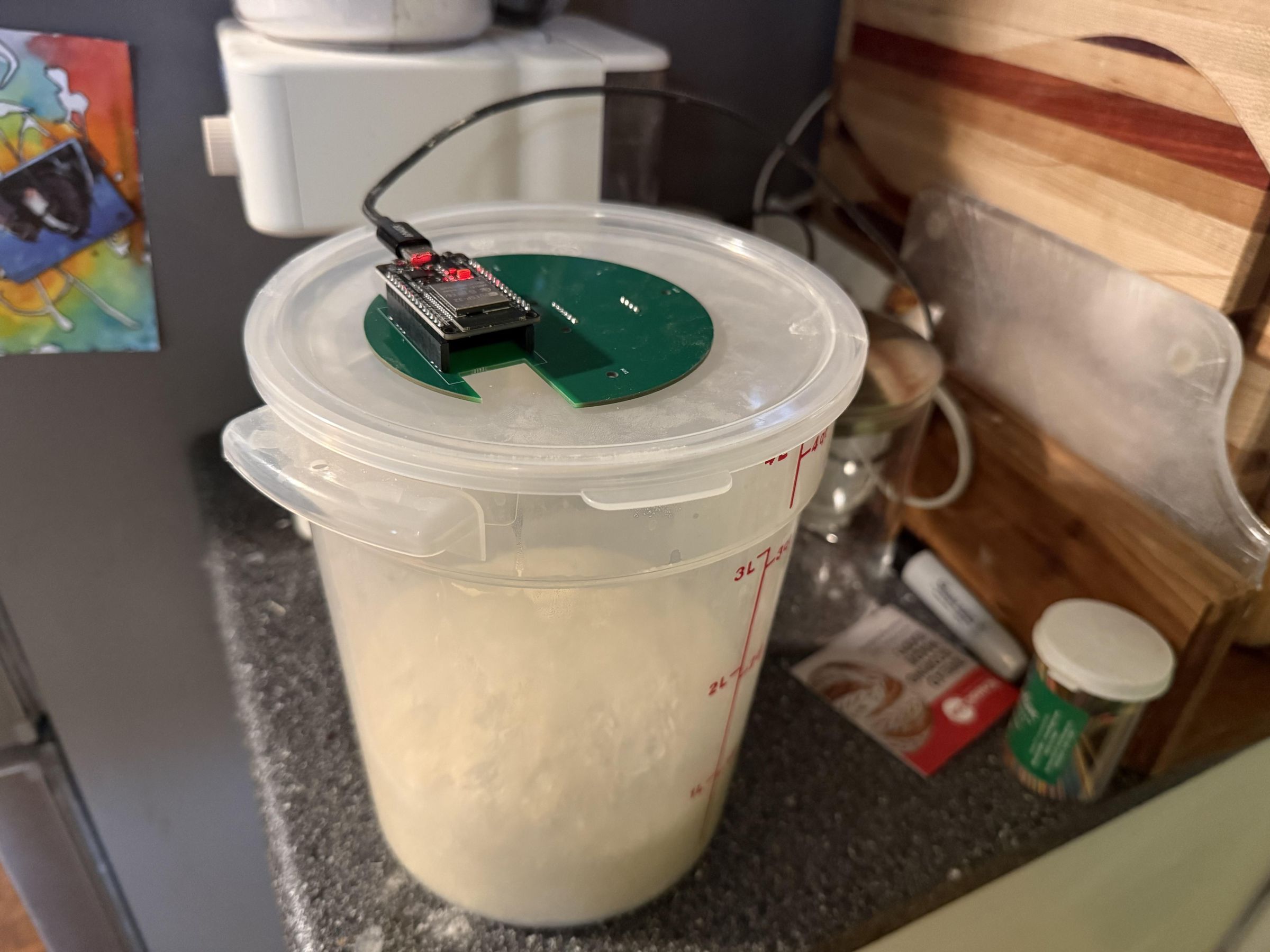 ตำแหน่ง Sensor ใต้ฝาของ Bread Proof Monitor
