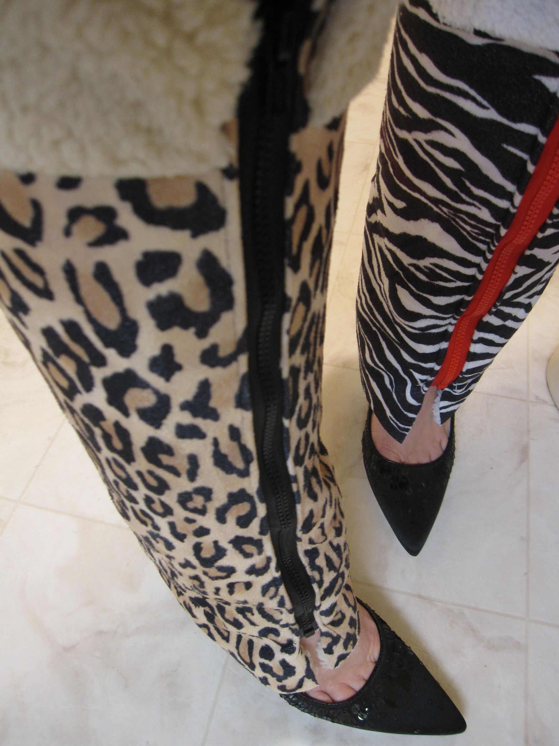 Zip-Up Legwarmers