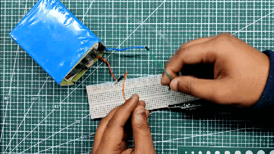 AMS1117 Voltage Regulator