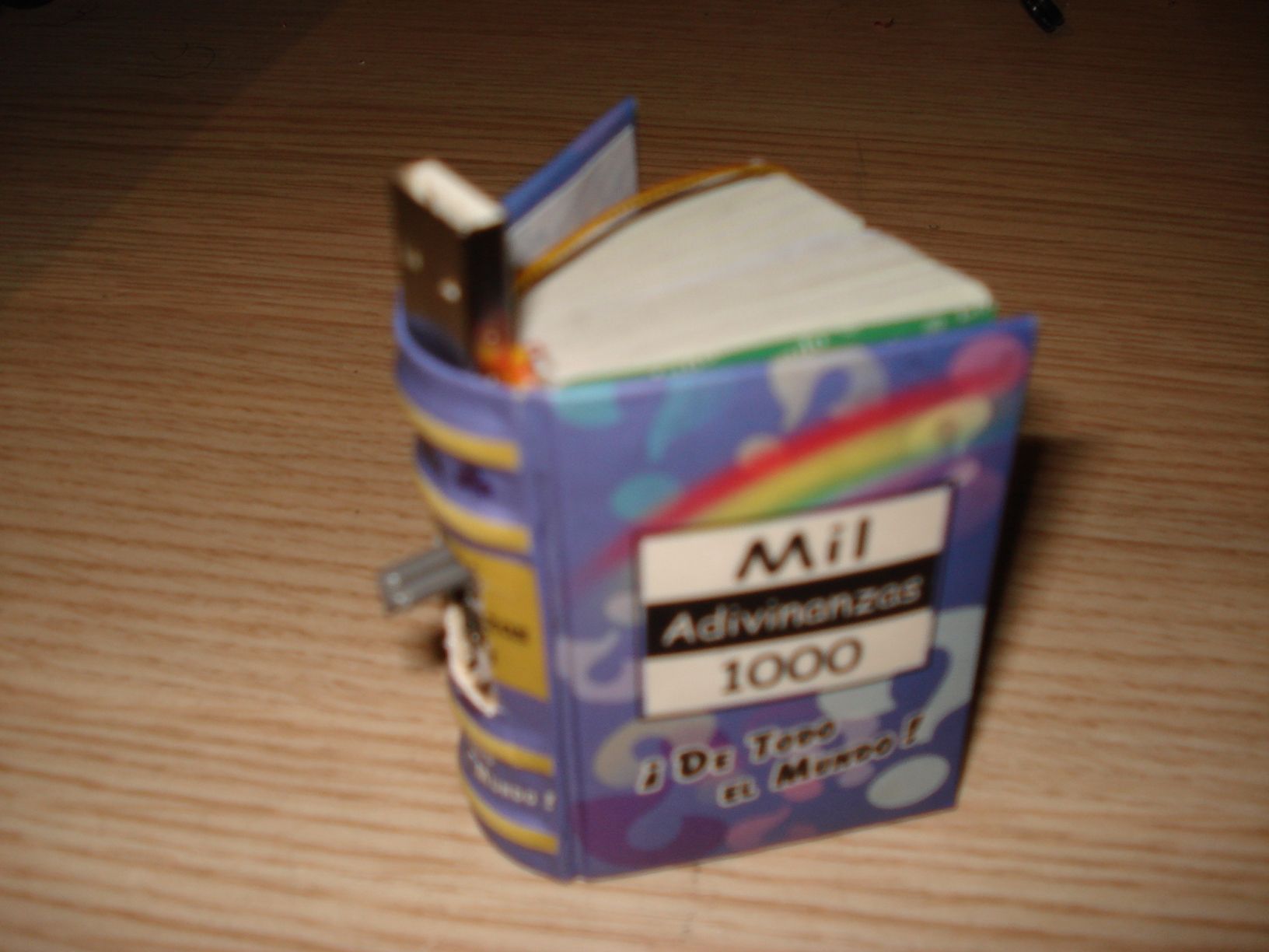 Mini-Book USB Flash Drive (Retractable)