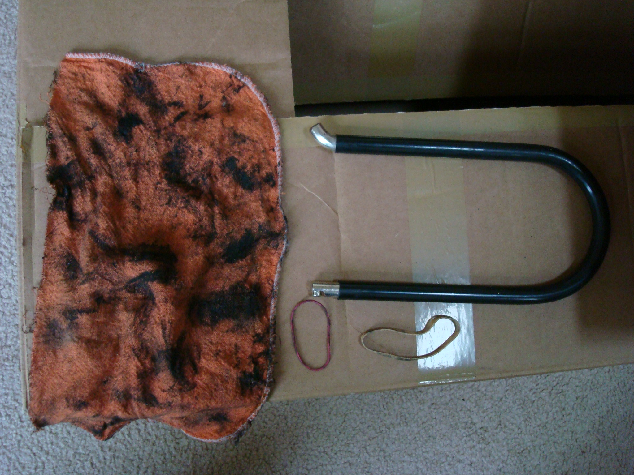 Bicycle Cog Cleaning Device