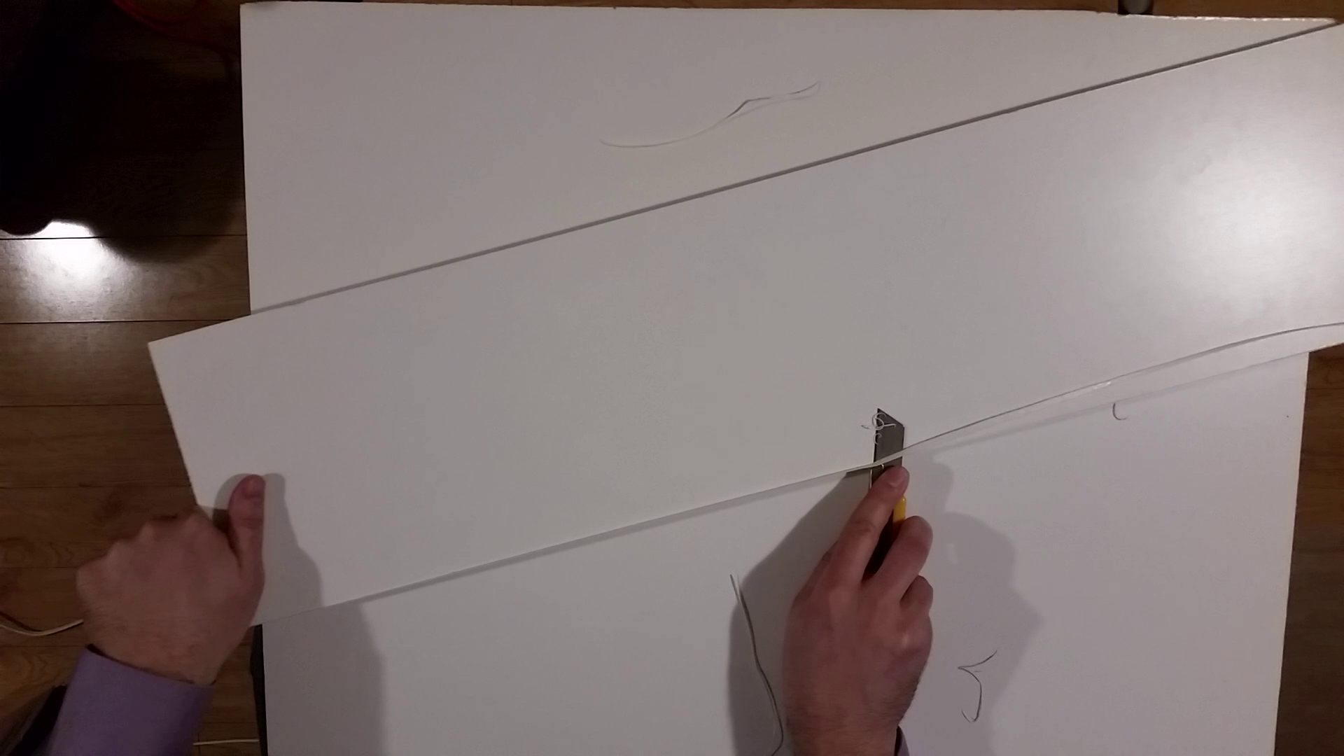 Resurfacing the Edge of Particle Board / Melamine Board 4 Steps