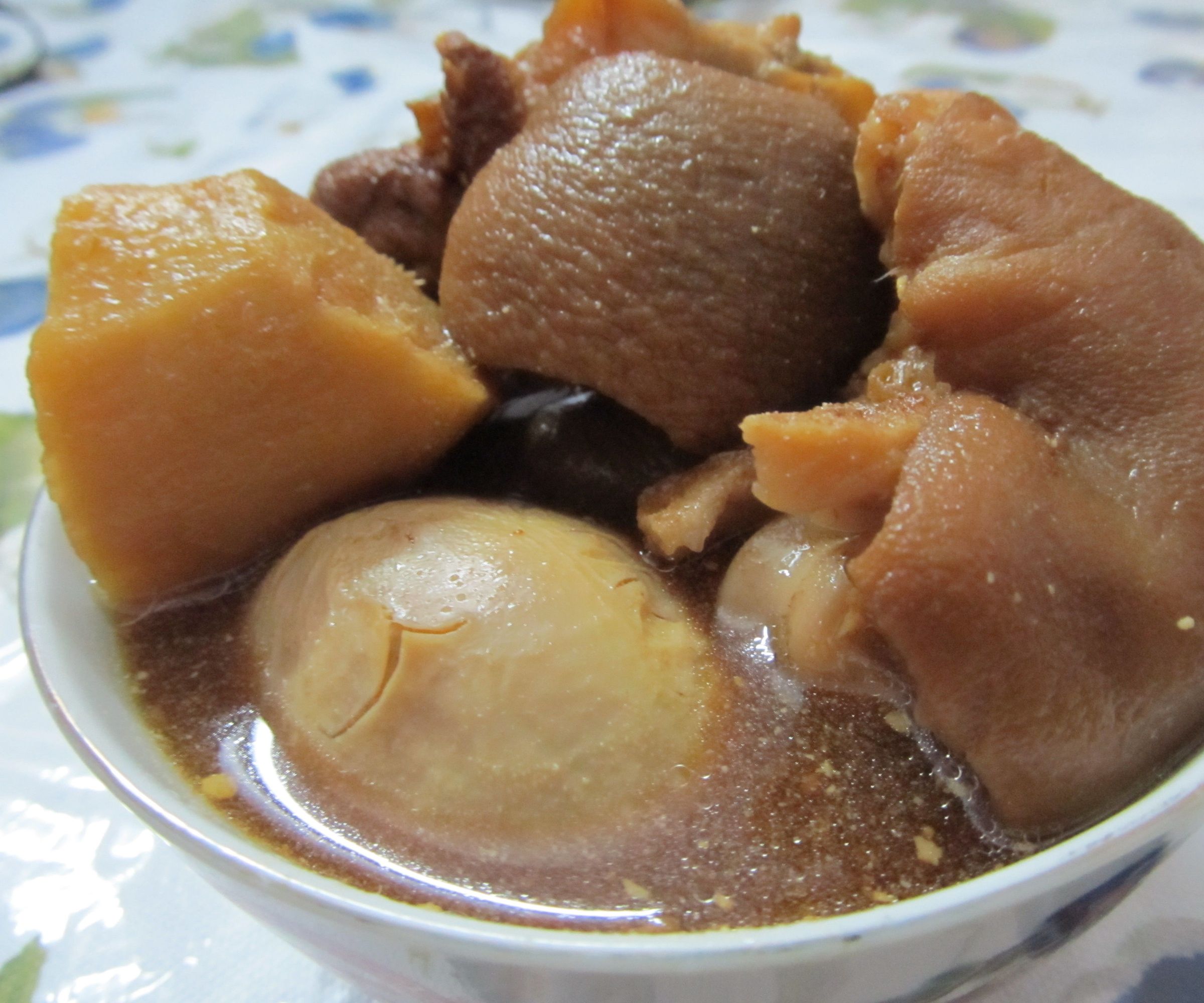  Pork Trotters in Vinegar and Ginger Stew