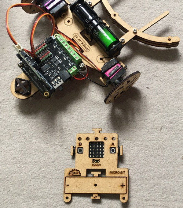 Move:bit Robot With Servo Motors and Remote Control