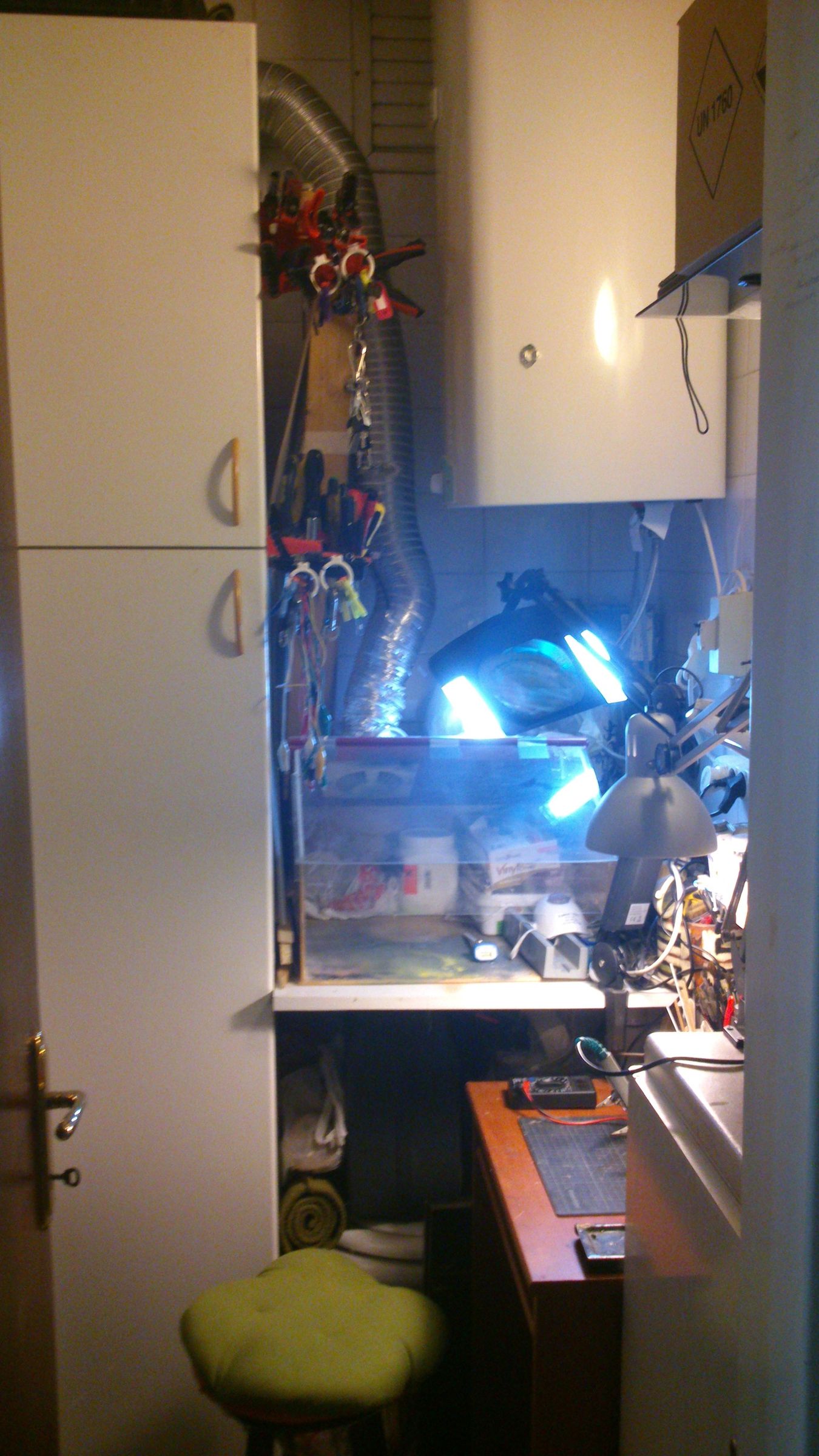 How to Turn Old Bathroom Into a Lab