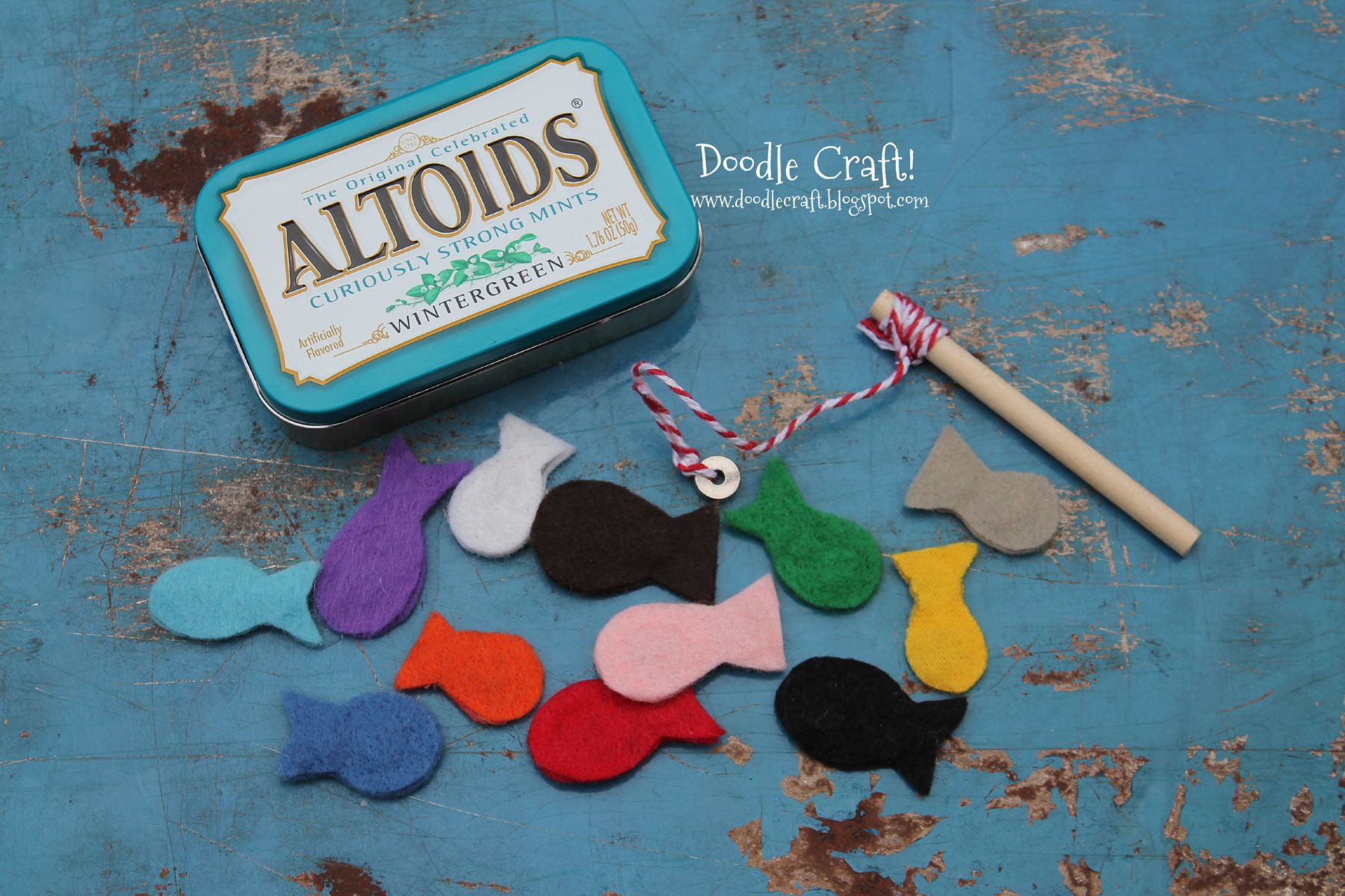 Pocket Sized Magnetic Fishing Set in Altoid Tin!