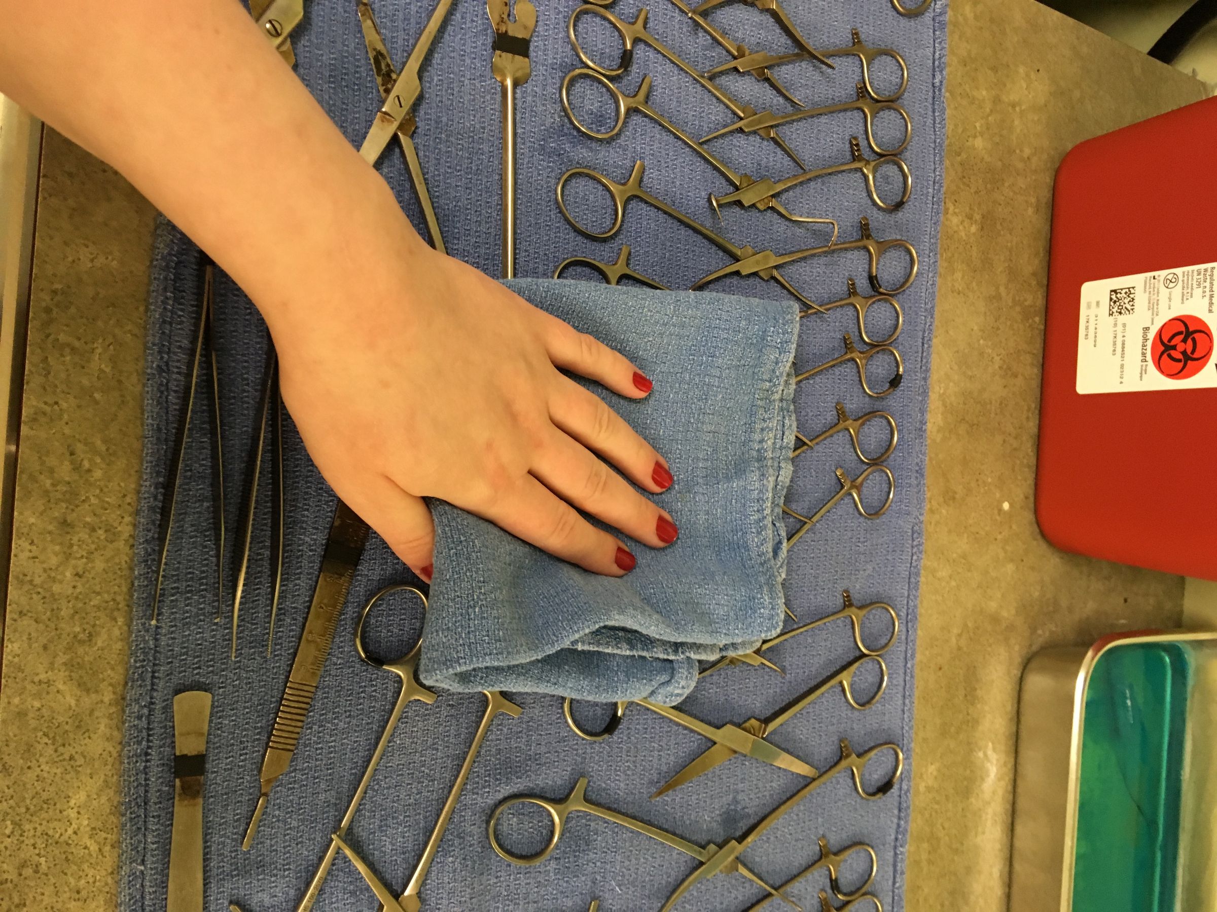 How to Wrap a Veterinary Surgical Pack 18 Steps Instructables