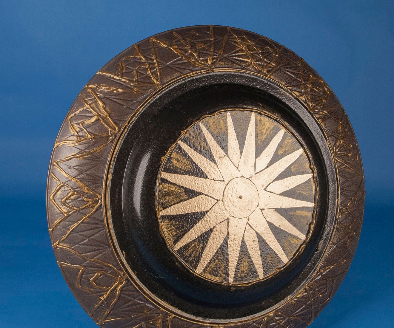 DIY Wonder Woman Shield 