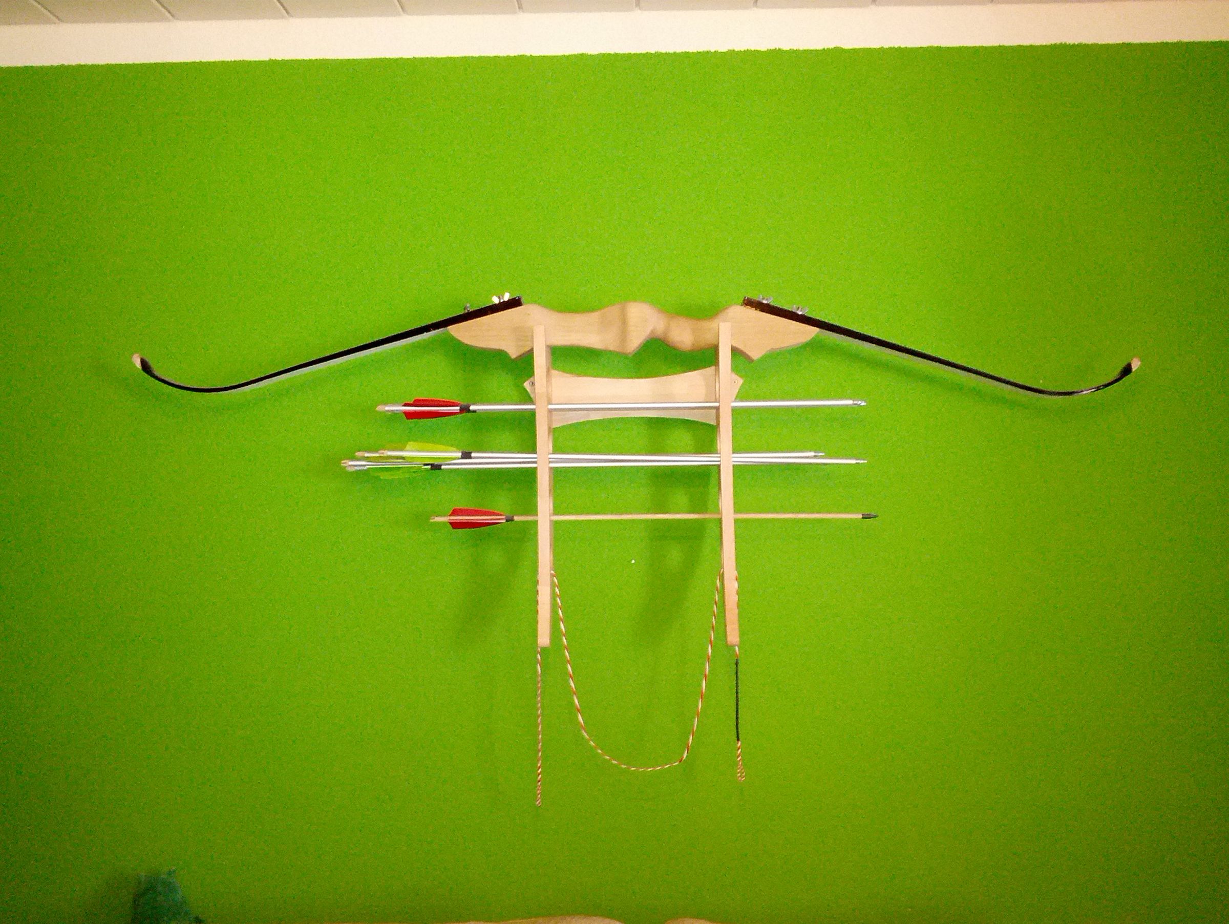 Make a Takedown Bow From Skis!