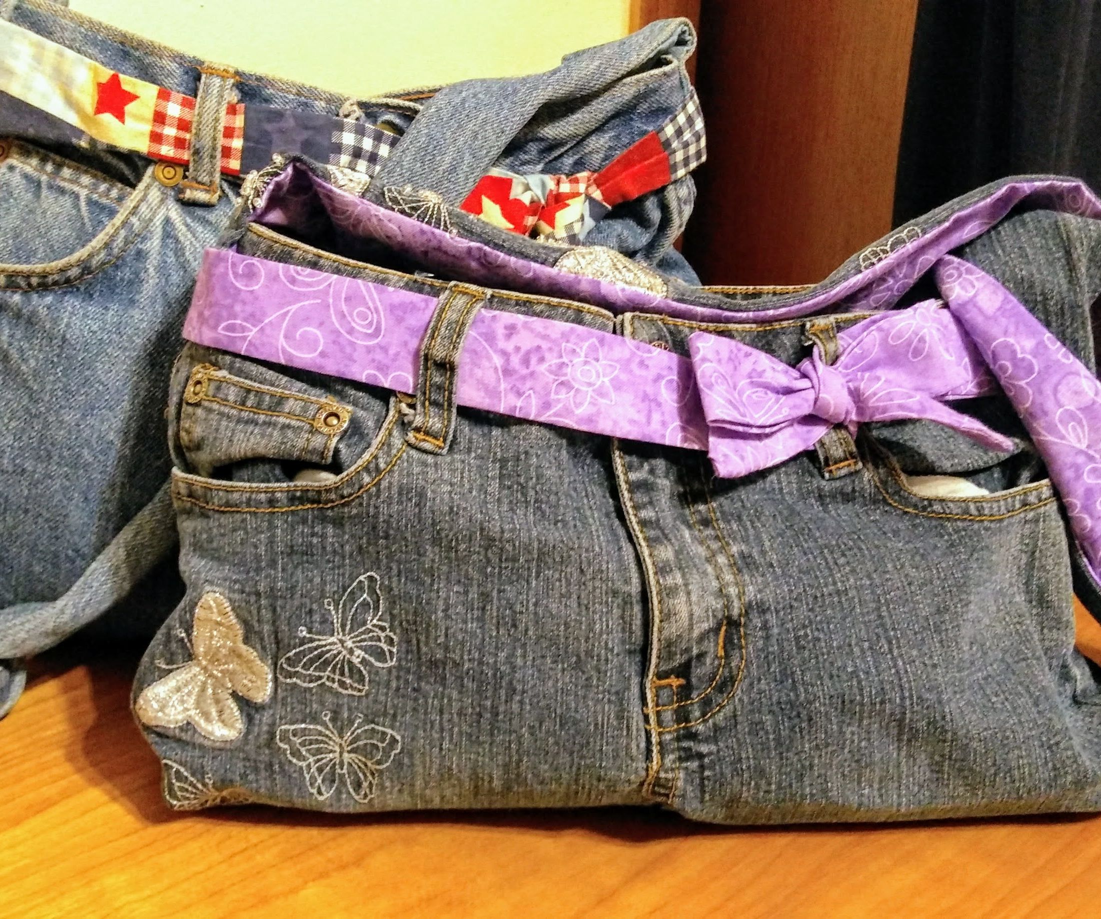 Make a Purse From an Old Pair of Jeans