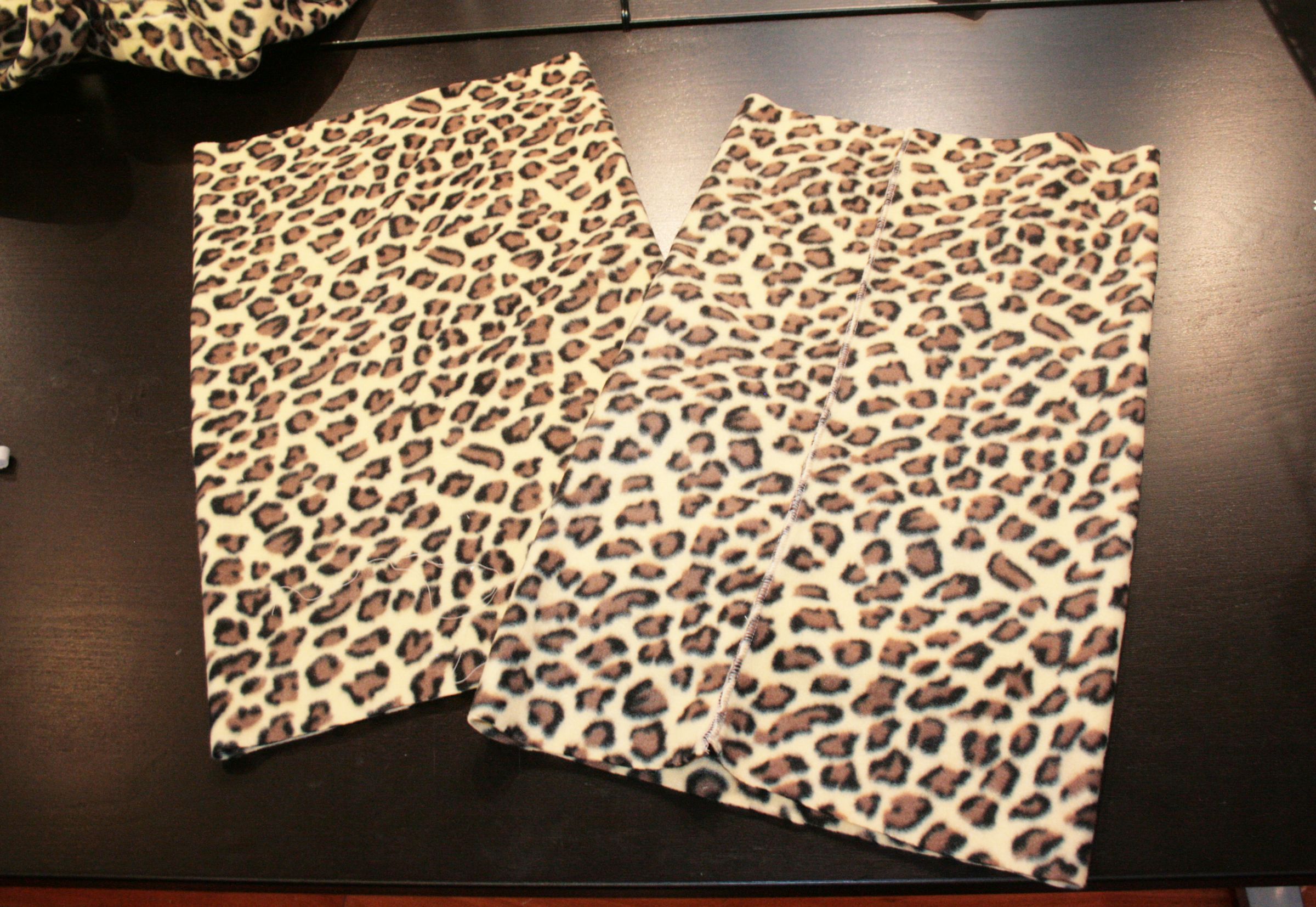 Make Your Own Snuggie 5 Steps (with Pictures) Instructables