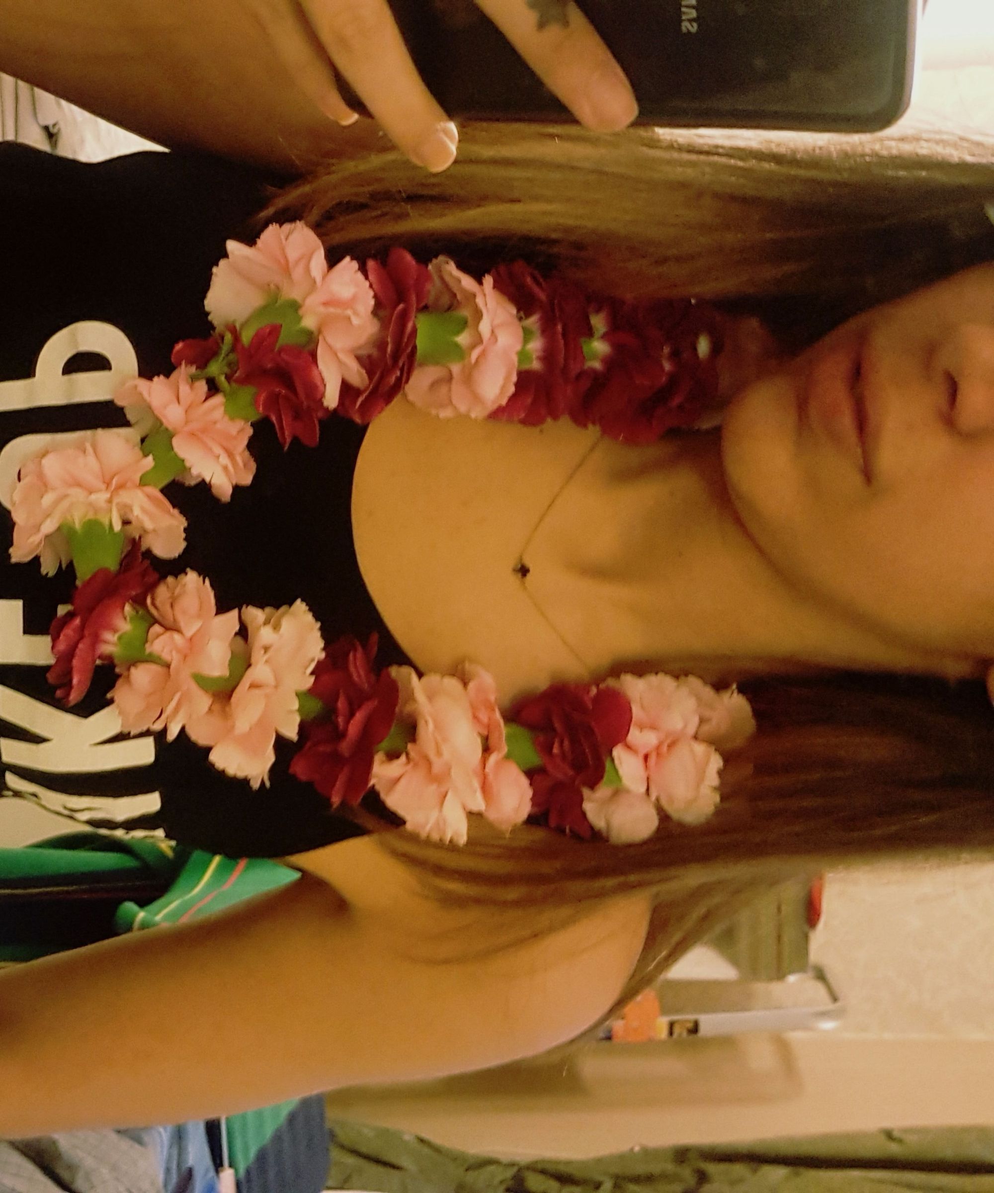 How to Make a Cloves Lei Xx
