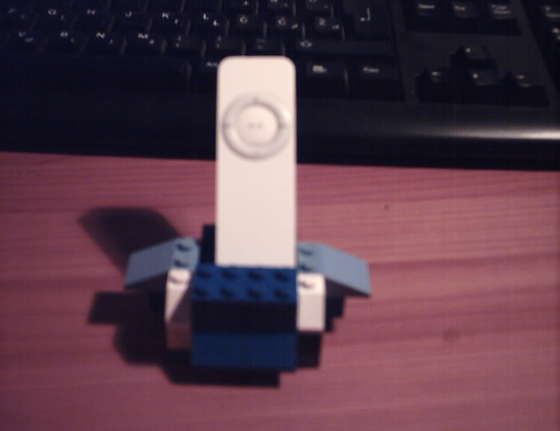 How to make Lego Ipod shuffle stand