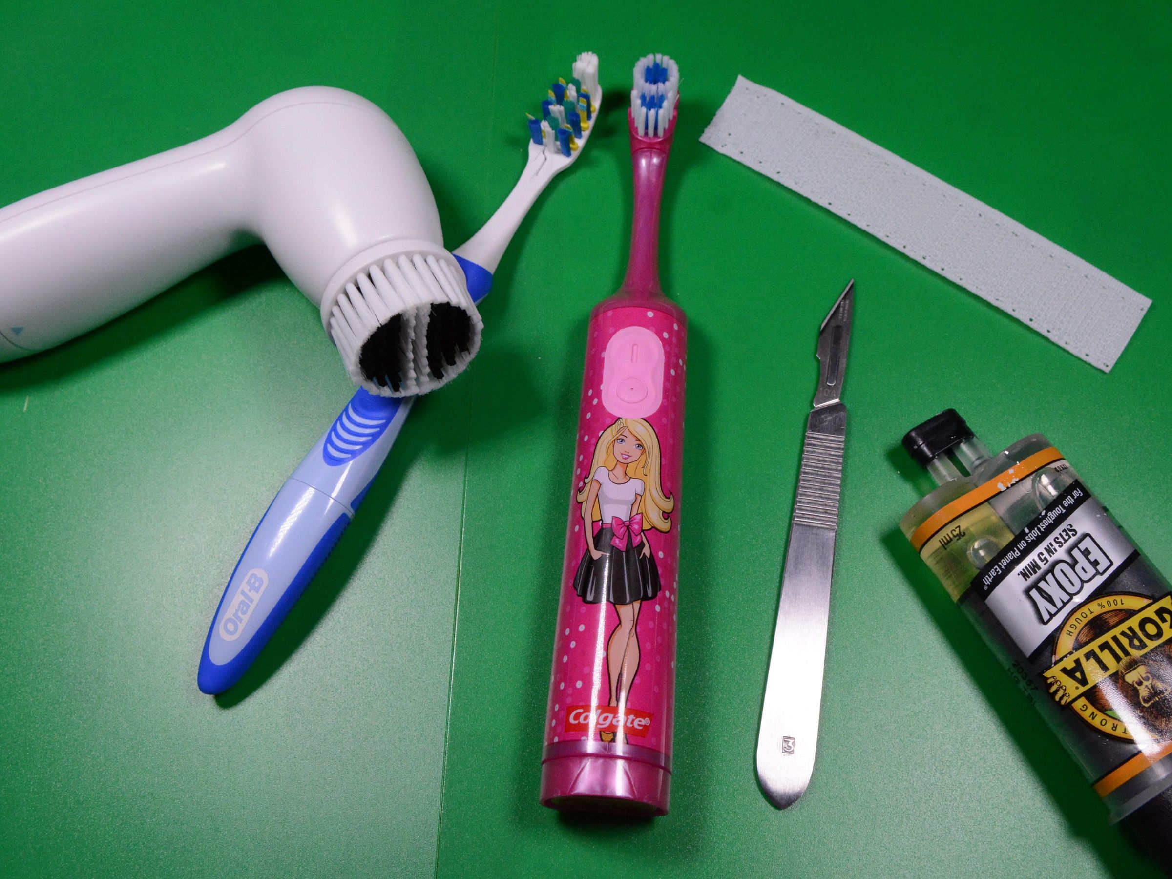 CONVERT OLD TOOTHBRUSHES INTO MINIATURE ELECTRIC SANDERS 5 Steps