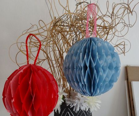 How to Make Honeycomb Garlands