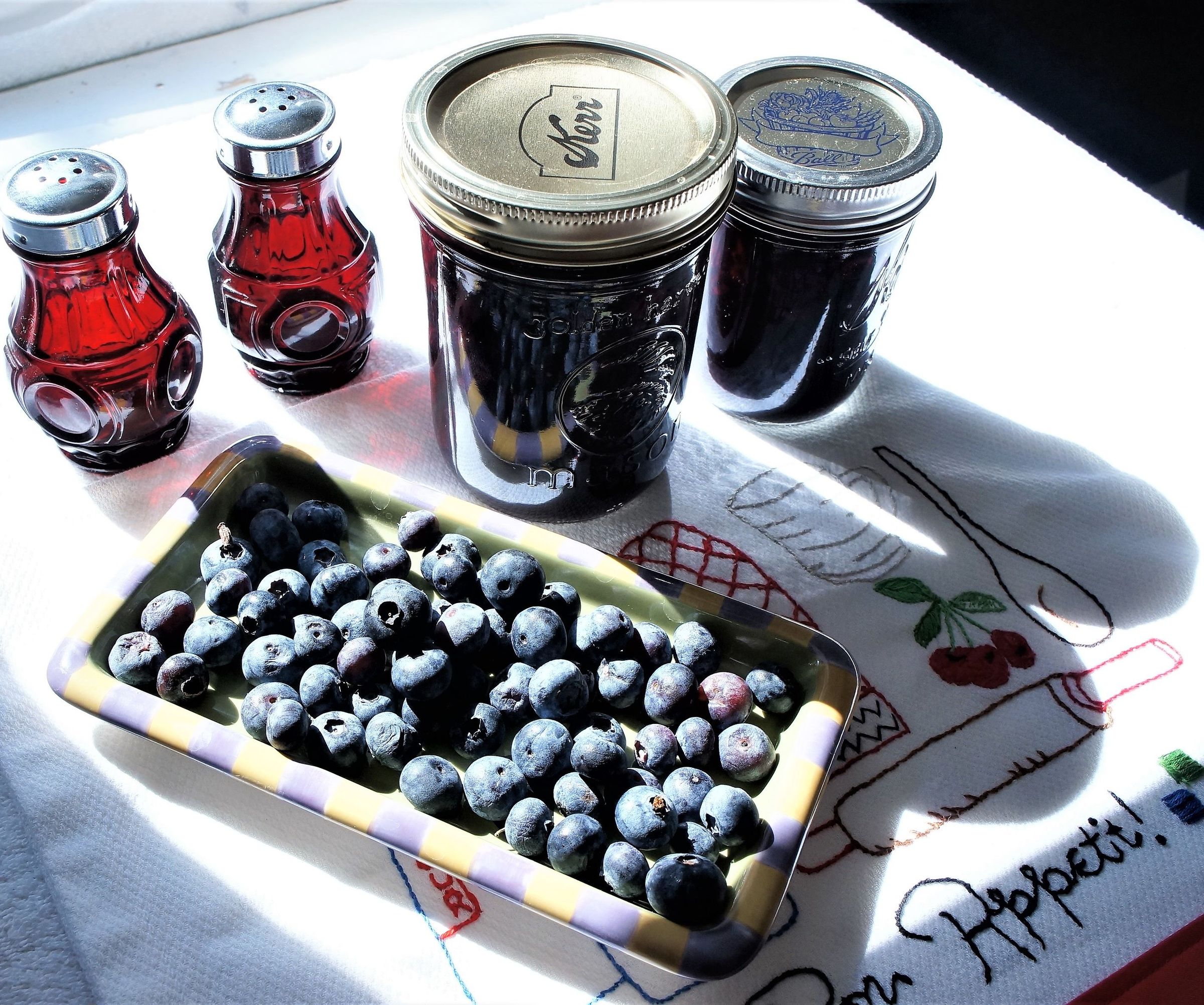 Creative Pickled  Blueberry Recipe for Foodies 