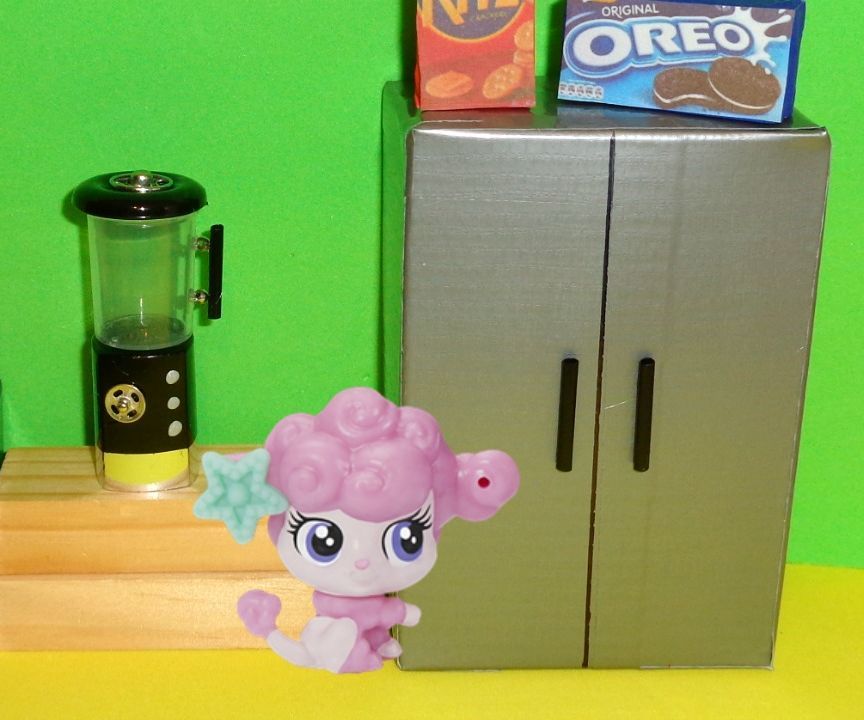 Miniature Fridge DIY
