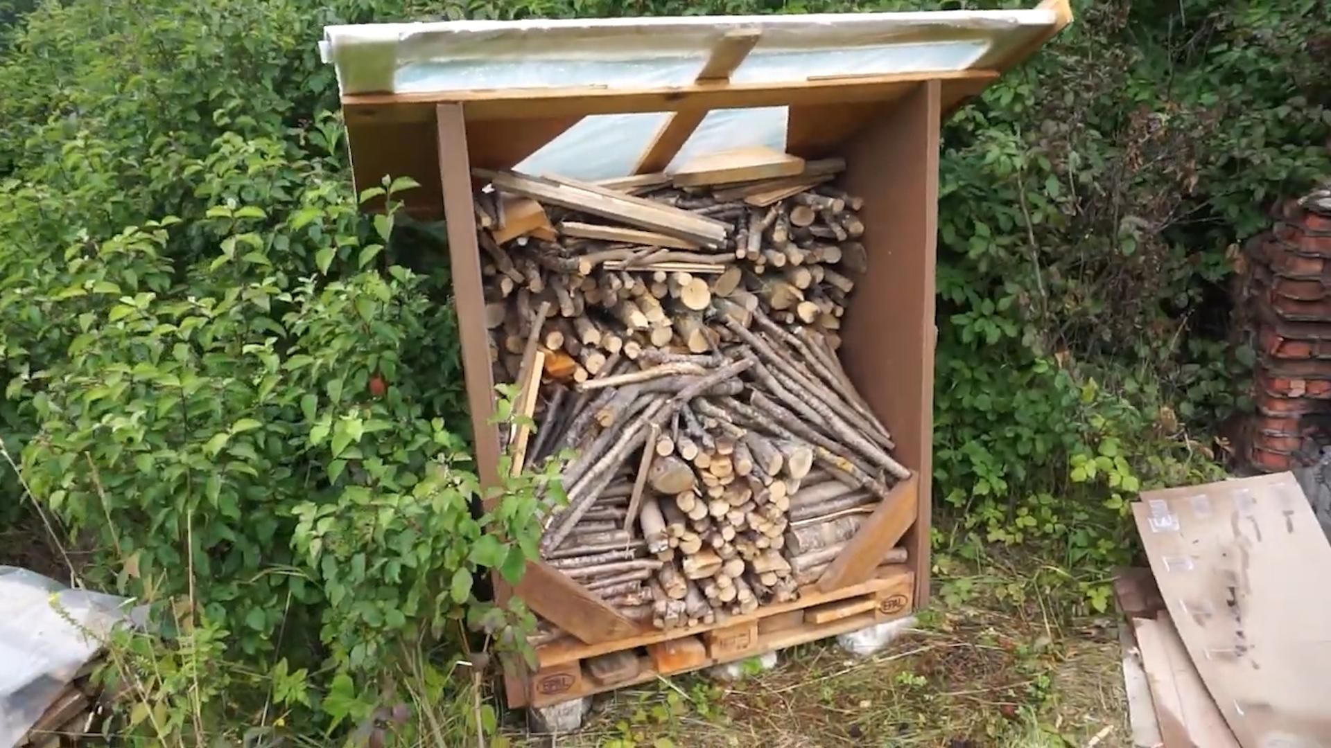 Simple Pallet Firewood Shed Built With Reclaimed Materials 7 Steps