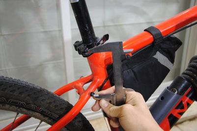 DIY Bike Rear Rack With a MAGNETIC U-lock Mount! (no Welding) : 16 ...