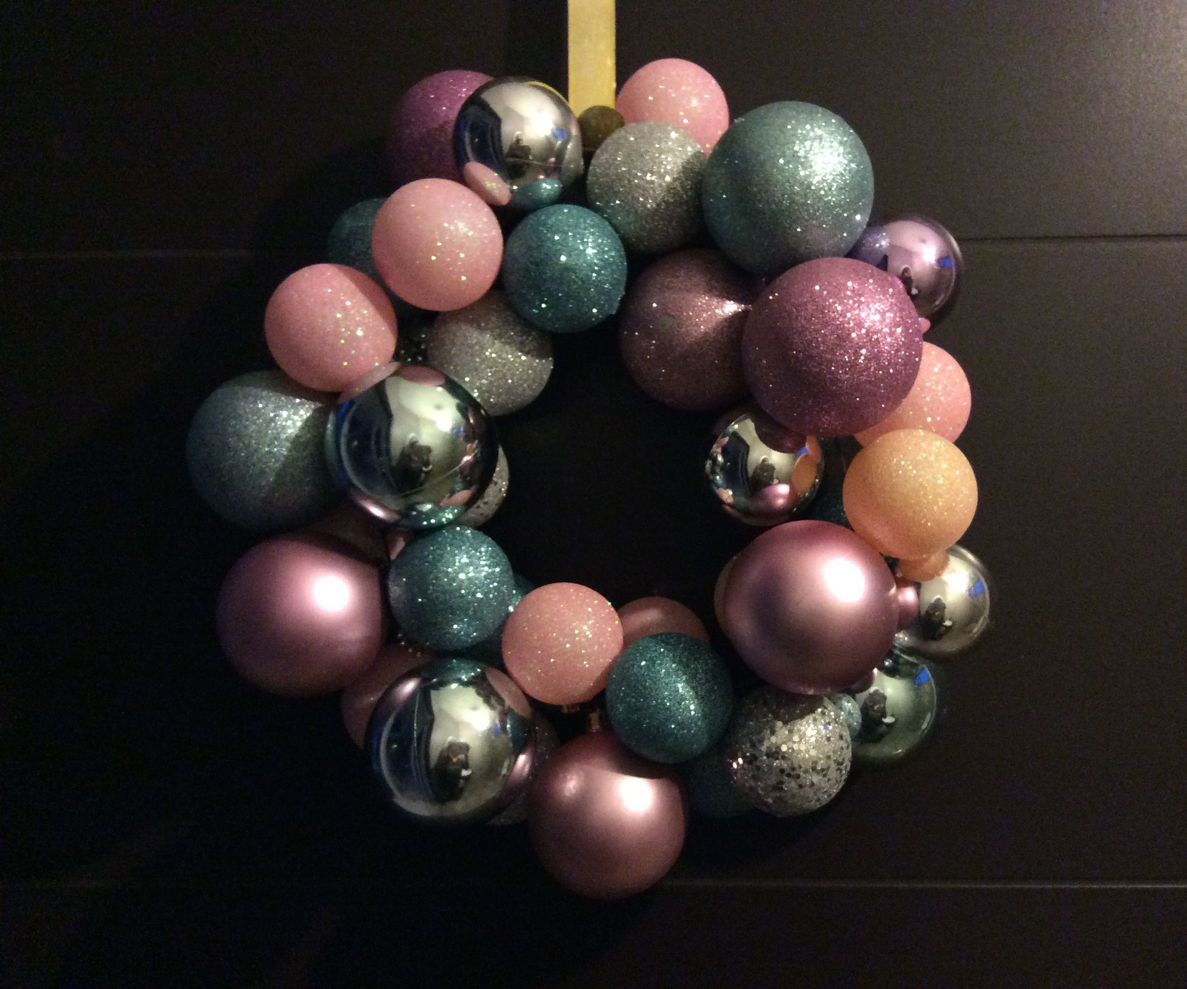 XMas DIY Project: Ornament Wreath